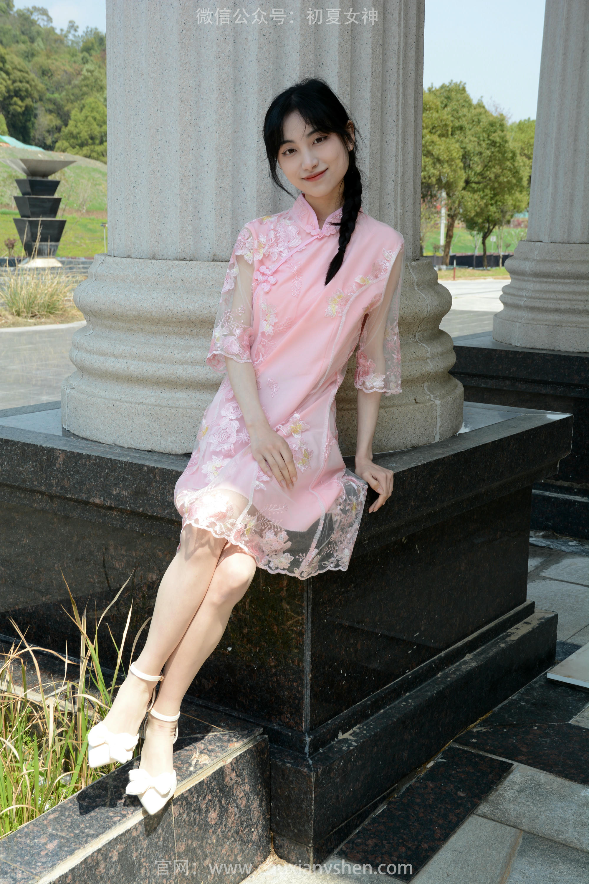 初夏女神 NO.163 柒柒 旗袍废墟 [140P1V-4.53GB]_第4集