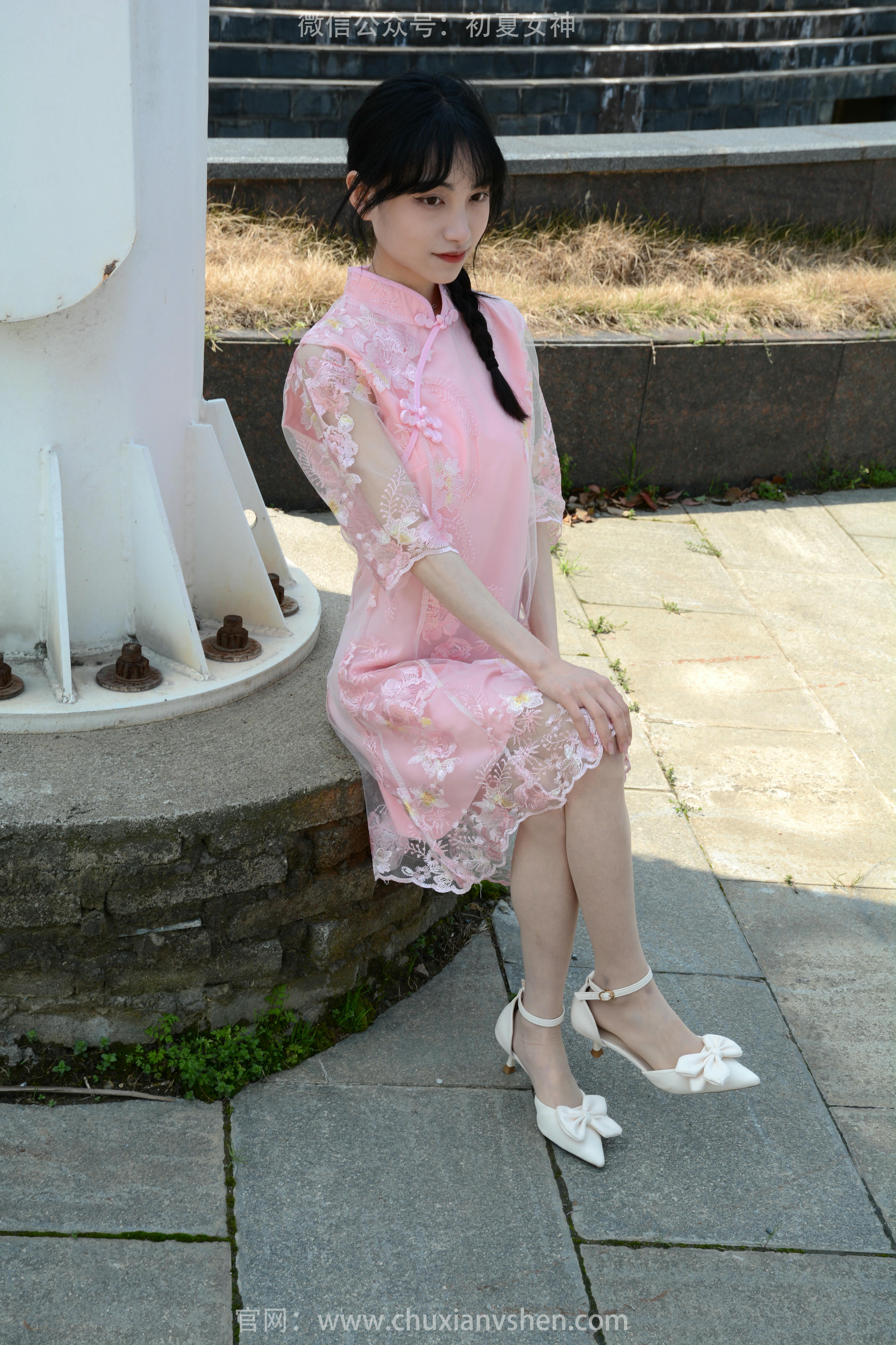 初夏女神 NO.163 柒柒 旗袍废墟 [140P1V-4.53GB]_第1集