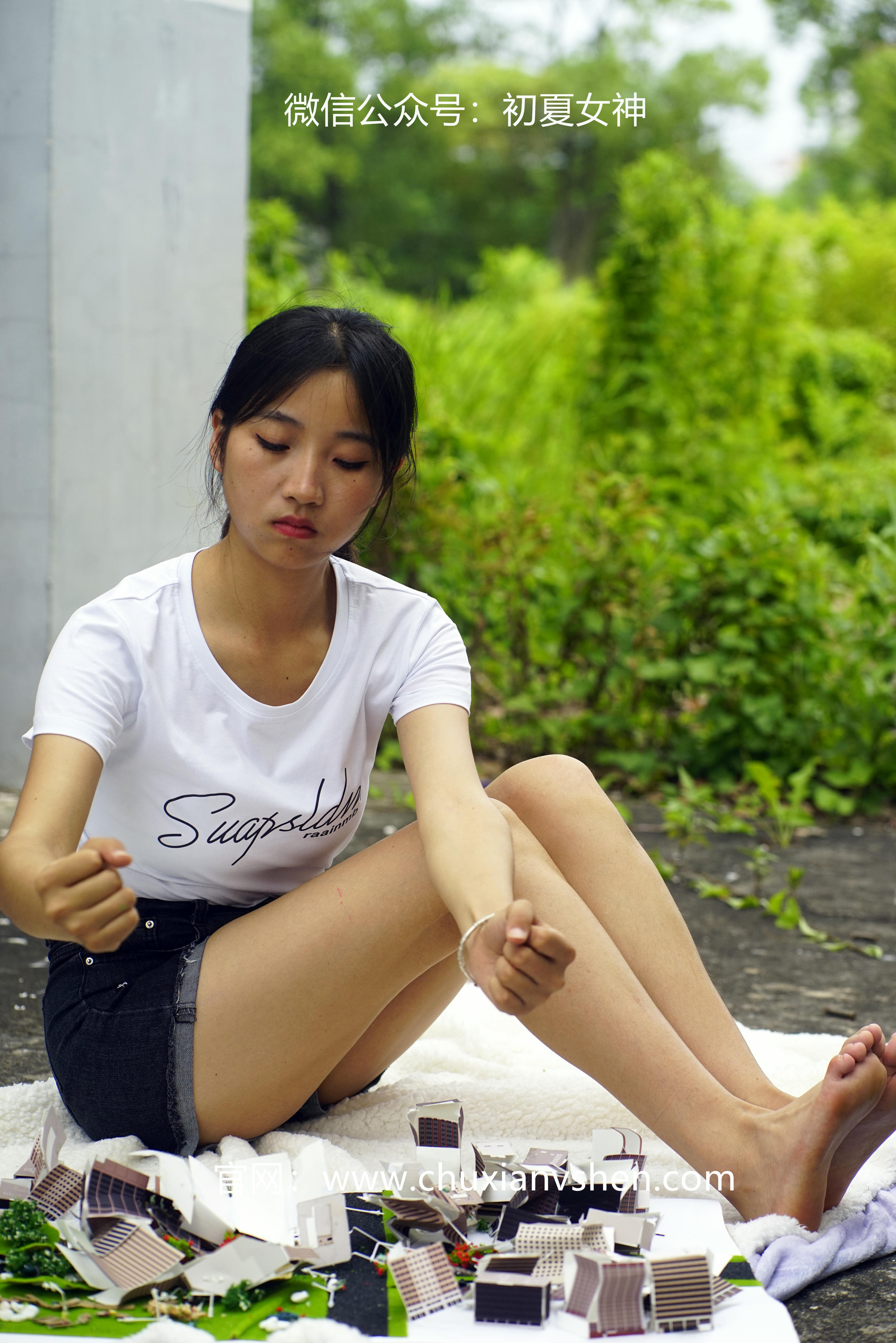 初夏女神 NO.036 点点 误入小人国[110P+1V／4.11GB]_第3集