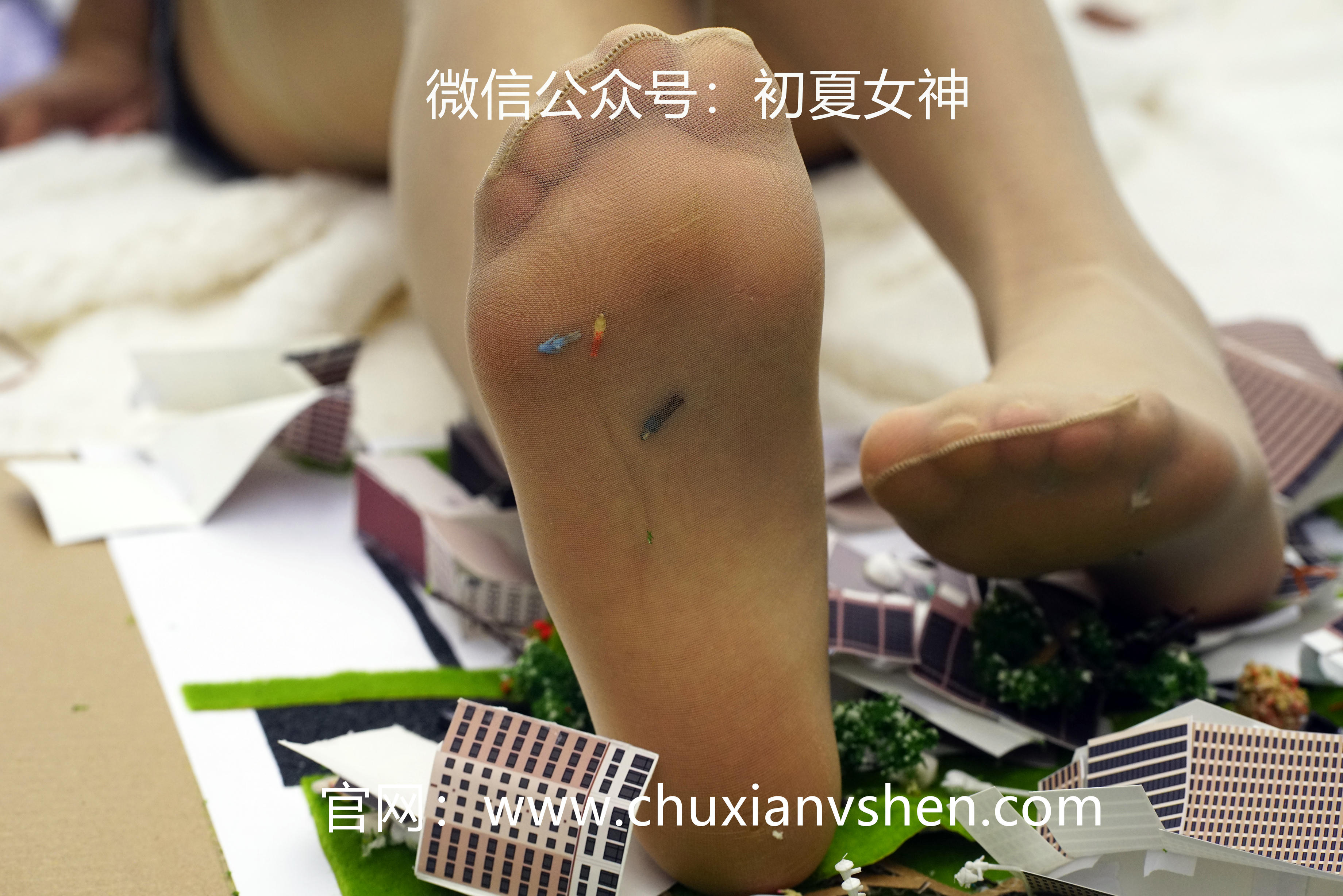 初夏女神 NO.036 点点 误入小人国[110P+1V／4.11GB]_第4集