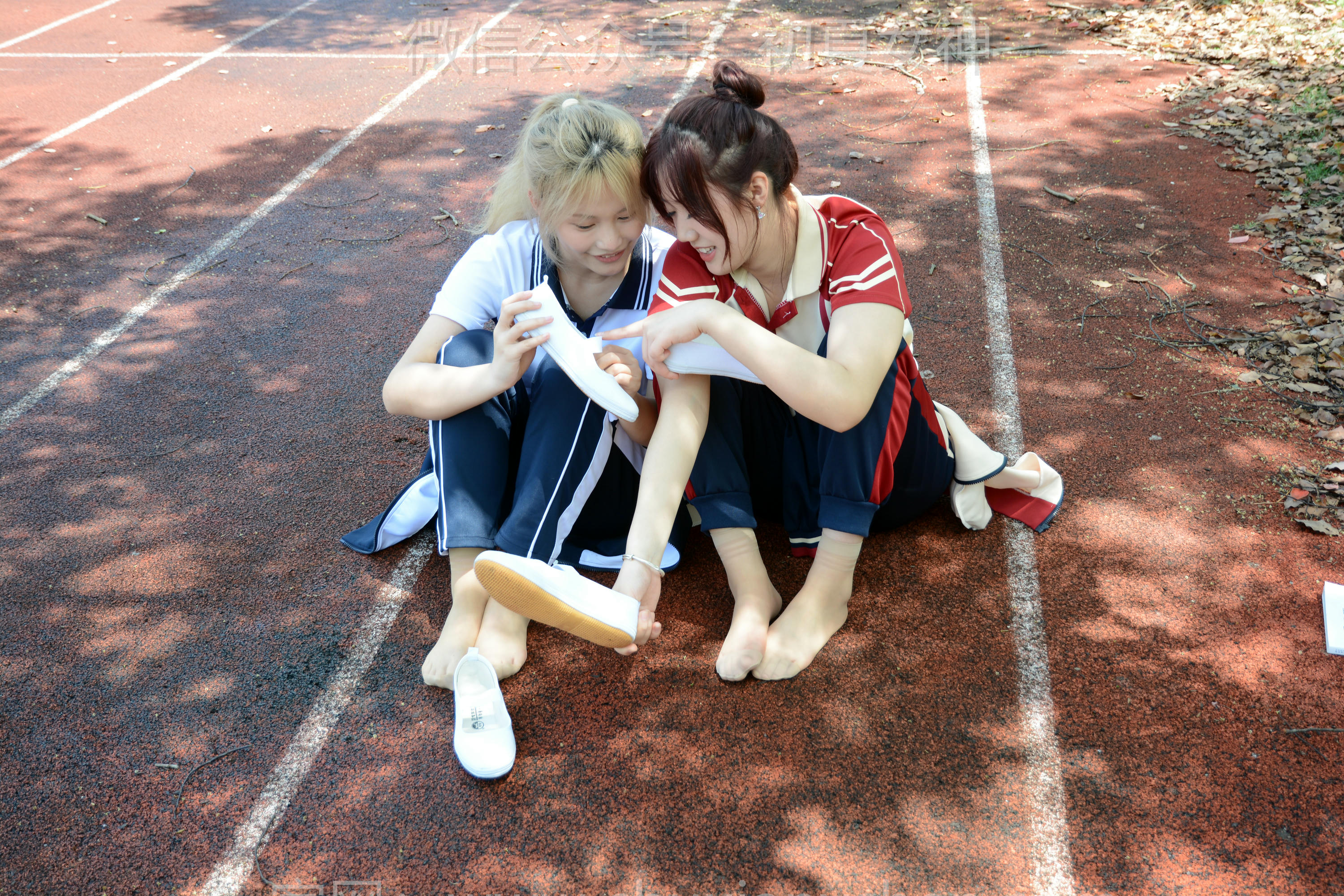 初夏女神 NO.172 幺幺、菲菲 再忆童年 [100P1V-3.88GB]_第4集