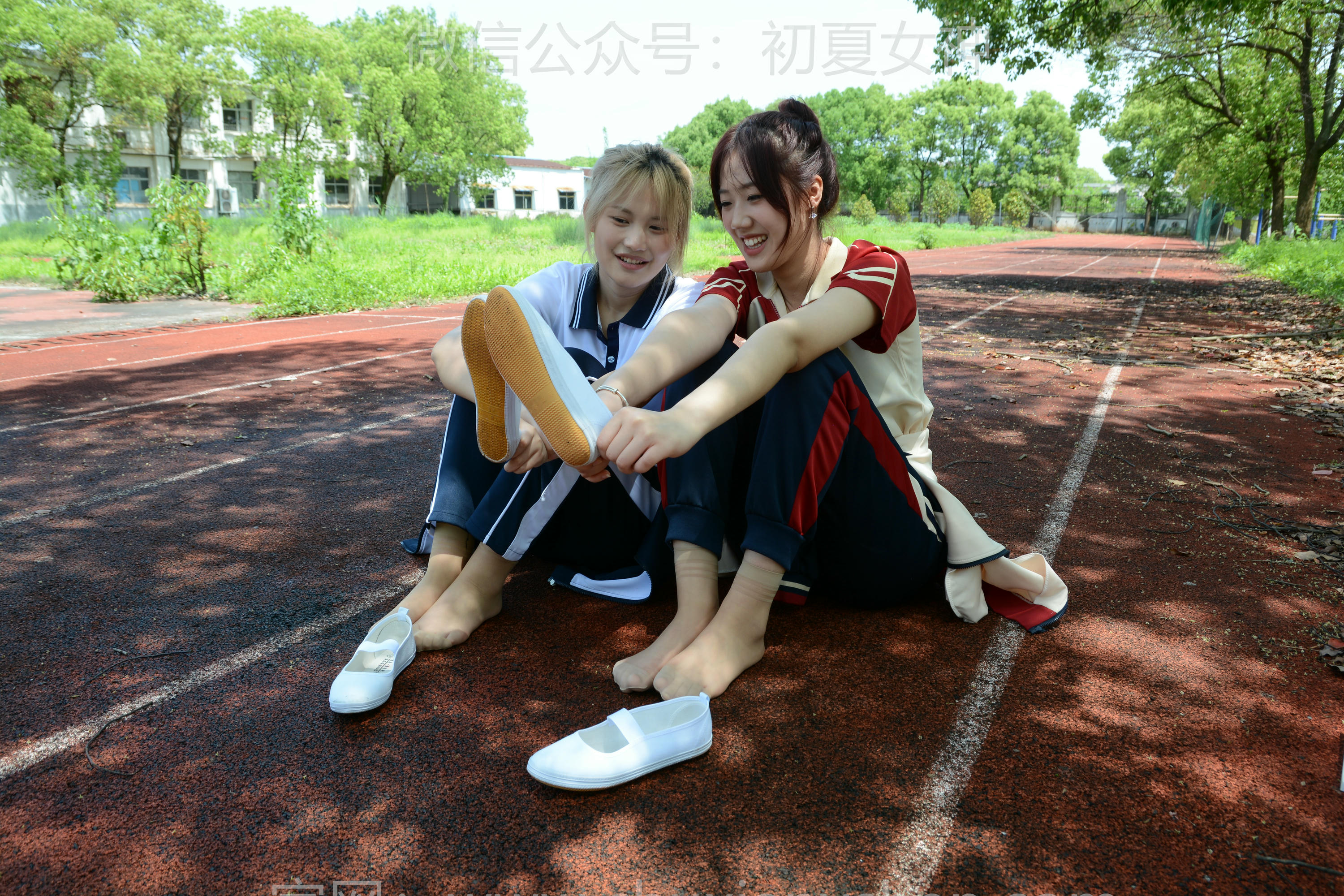 初夏女神 NO.172 幺幺、菲菲 再忆童年 [100P1V-3.88GB]_第4集