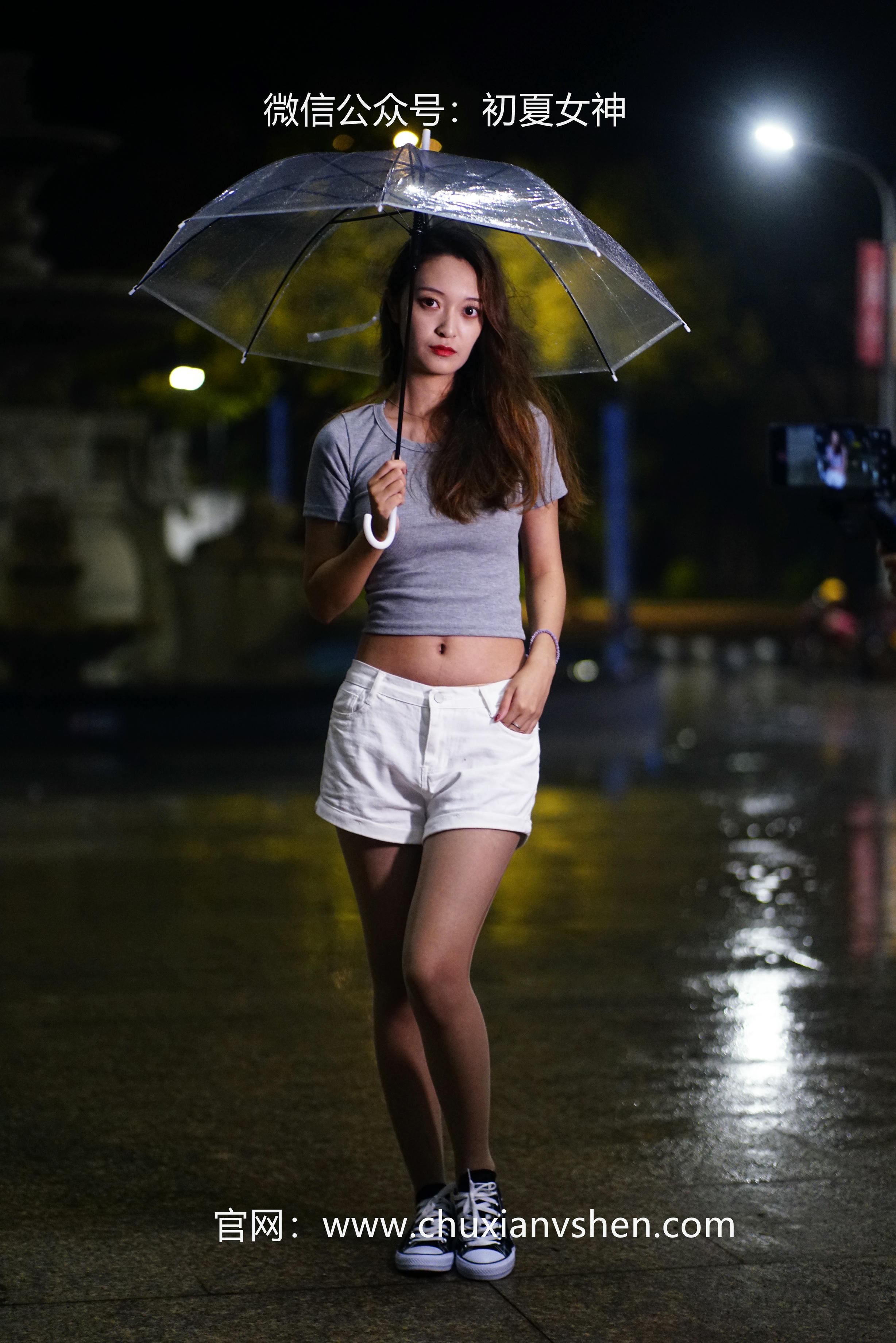 初夏女神 NO.037 依依 夏日夜雨[72P+1V／3.75GB]_第1集