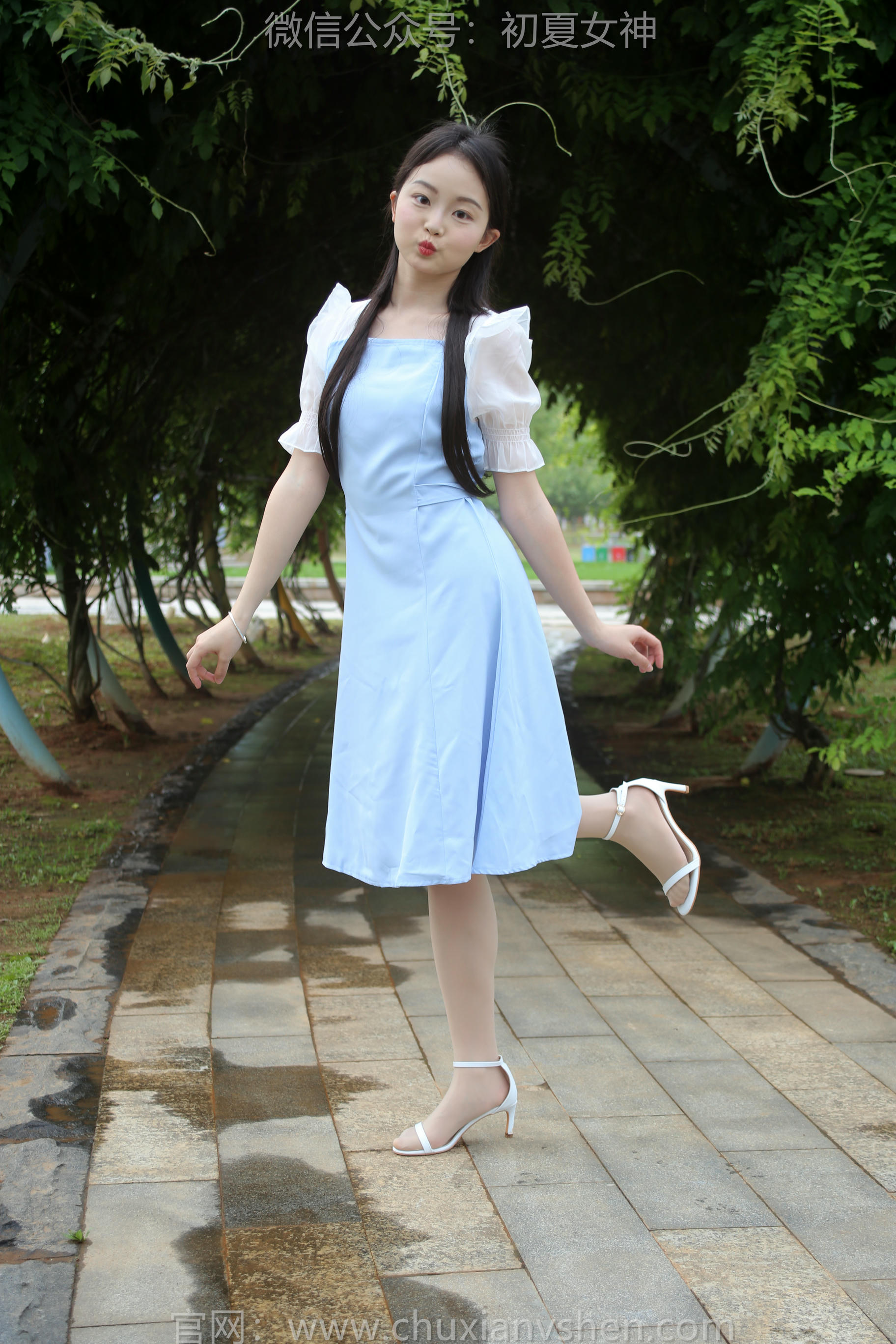 初夏女神 NO.180 双双 绿树成荫 [140P1V-5.37GB]_第3集