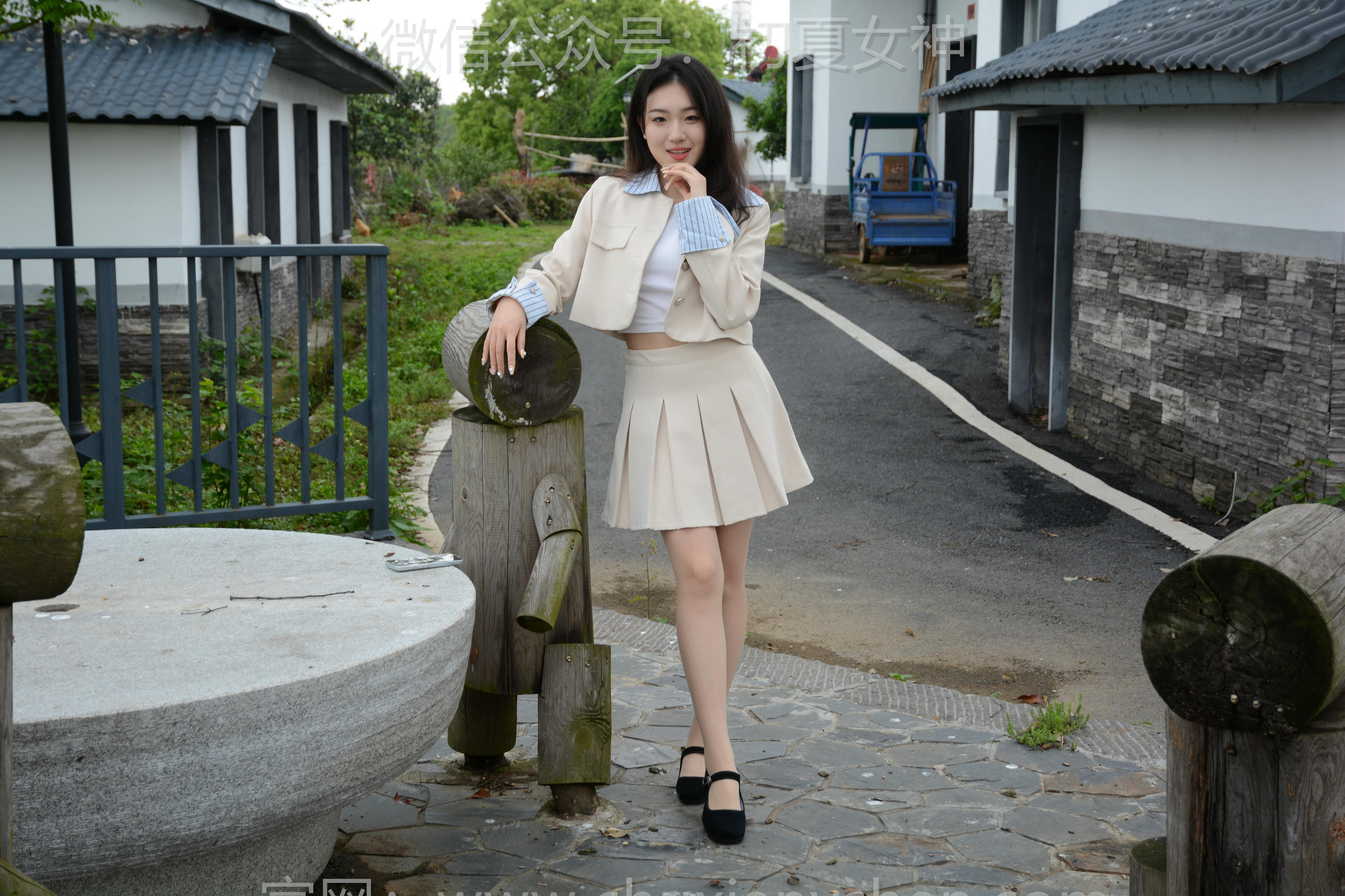 初夏女神 NO.181 环环 红舞麦昆 [140P1V-5.10GB]_第3集