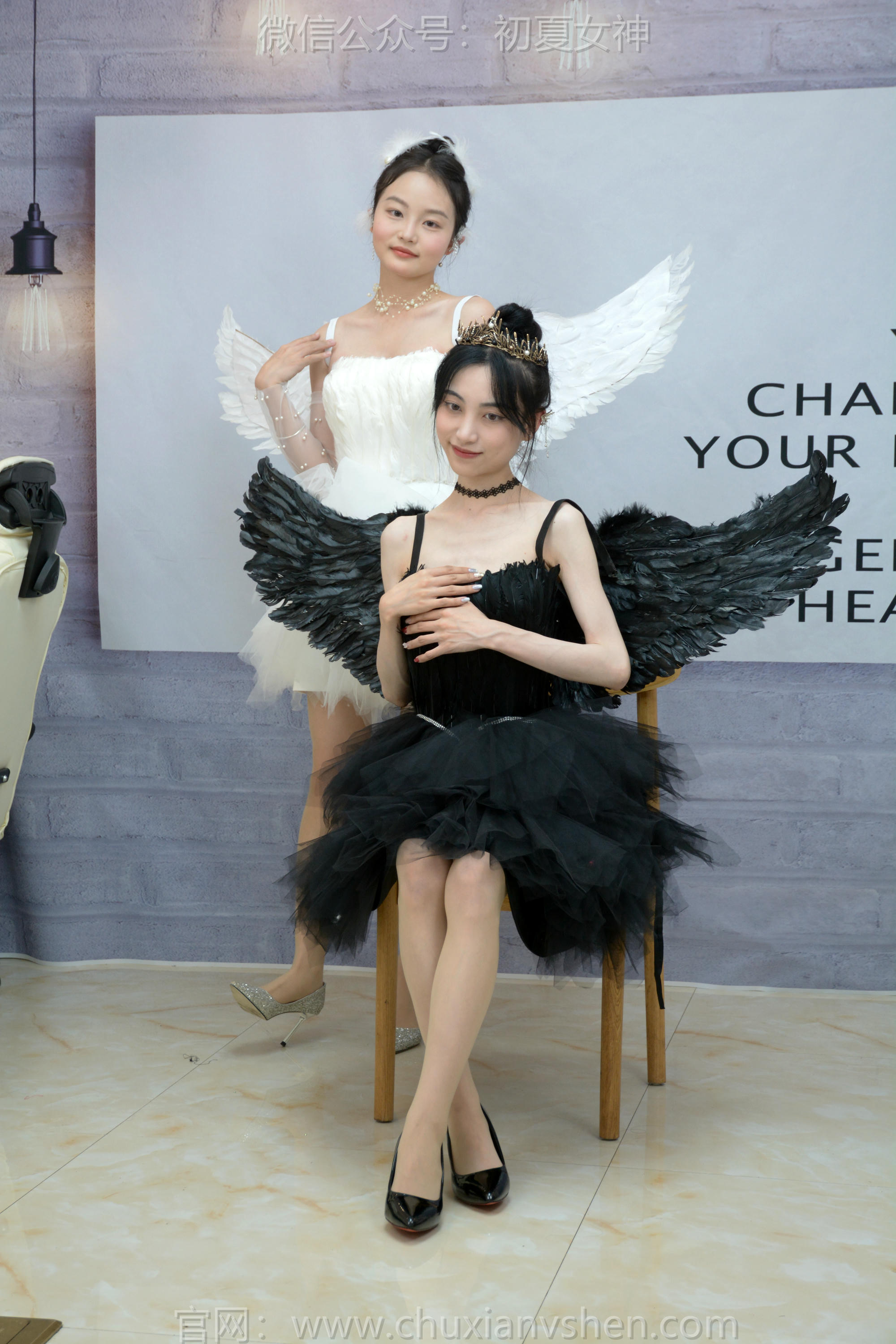 初夏女神 NO.198 柒柒、双双 黑白天鹅 [90P1V-4.28GB]_第1集