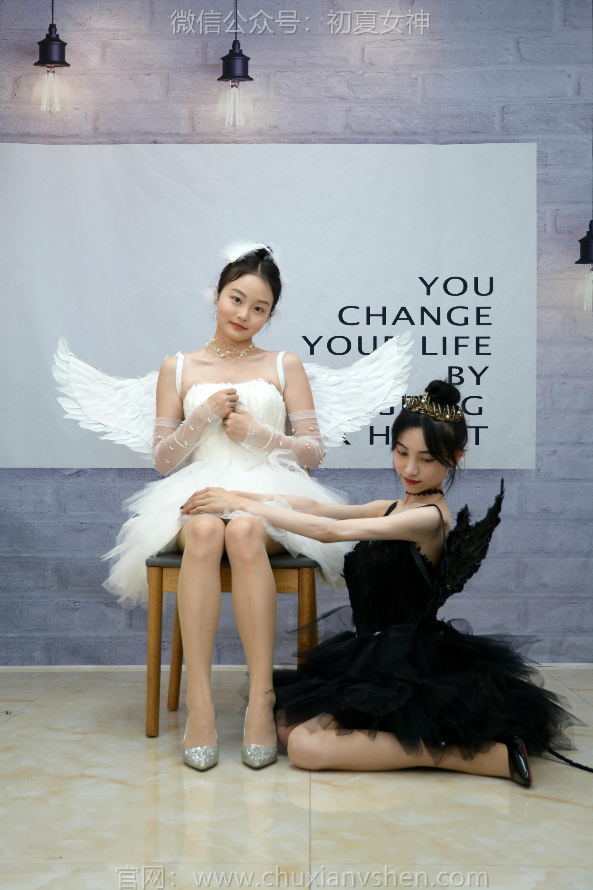 初夏女神 NO.198 柒柒、双双 黑白天鹅 [90P1V-4.28GB]_第1集