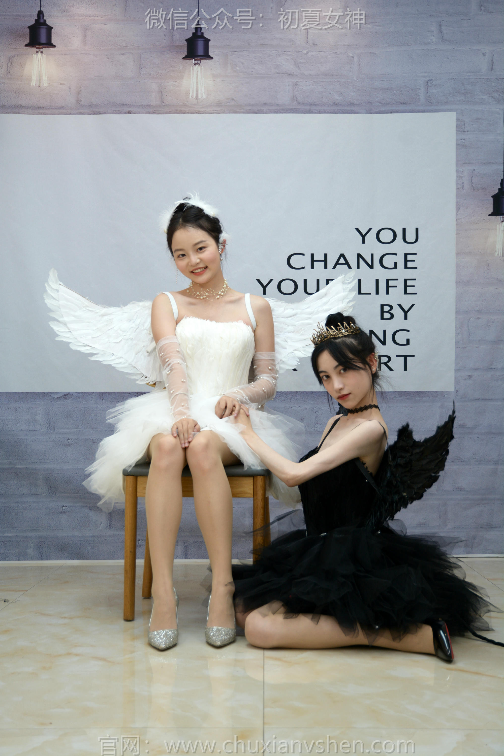 初夏女神 NO.198 柒柒、双双 黑白天鹅 [90P1V-4.28GB]_第1集