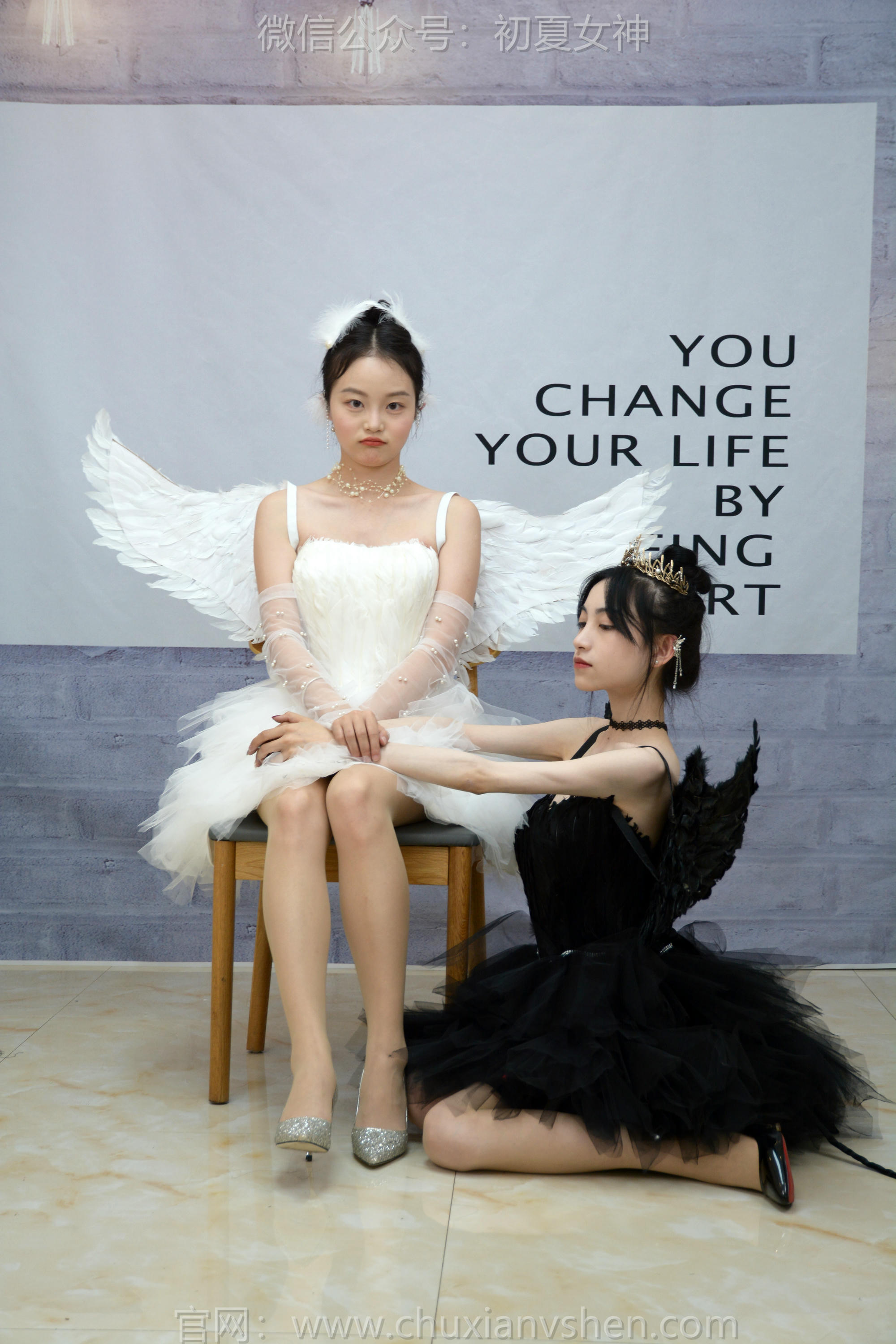 初夏女神 NO.198 柒柒、双双 黑白天鹅 [90P1V-4.28GB]_第2集