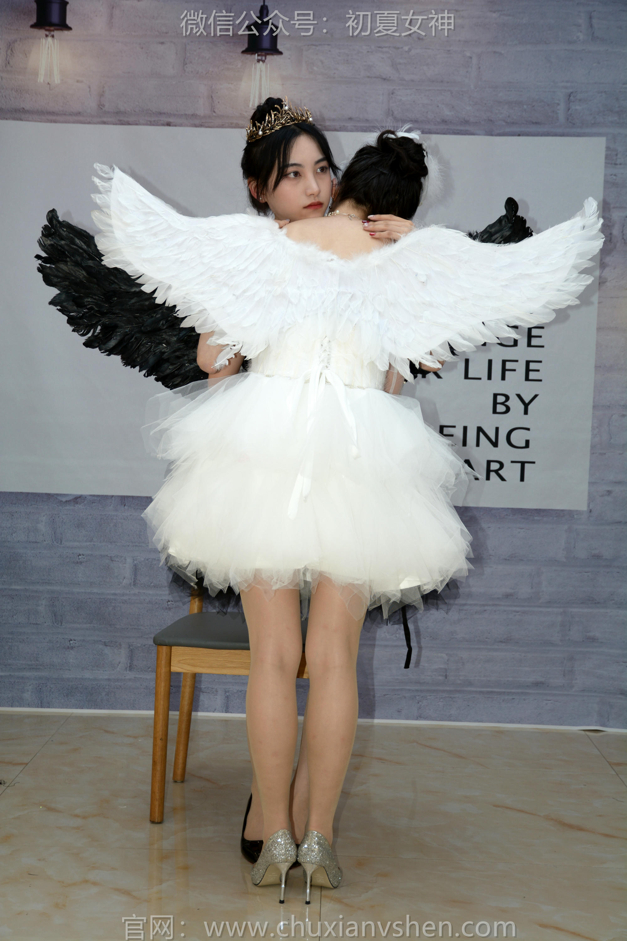 初夏女神 NO.198 柒柒、双双 黑白天鹅 [90P1V-4.28GB]_第2集