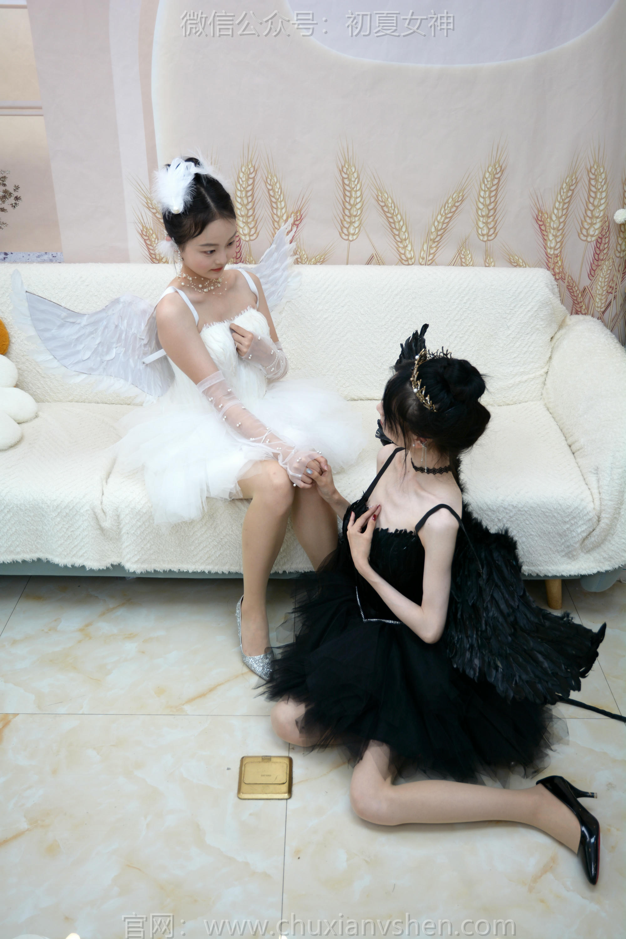 初夏女神 NO.198 柒柒、双双 黑白天鹅 [90P1V-4.28GB]_第3集