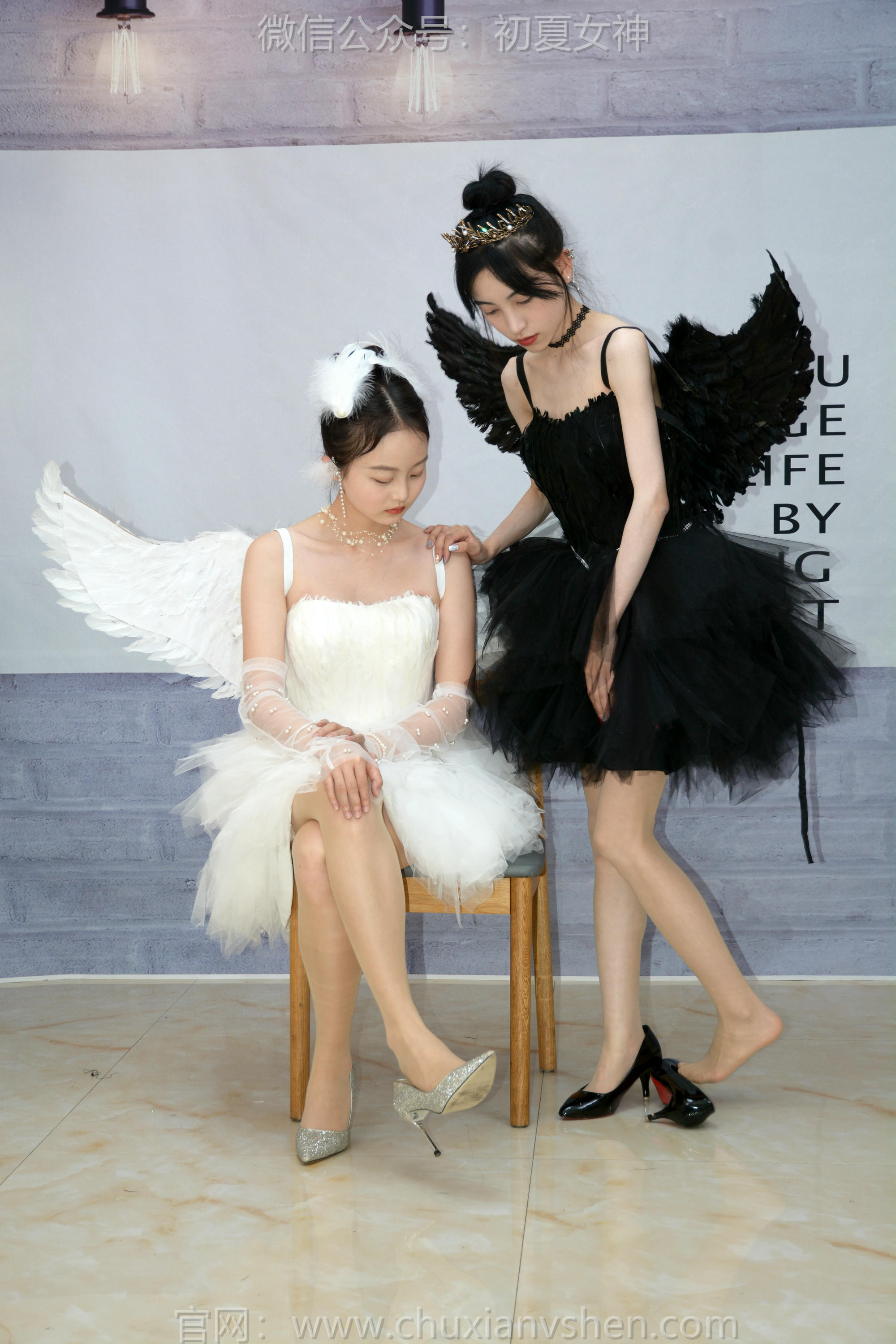 初夏女神 NO.198 柒柒、双双 黑白天鹅 [90P1V-4.28GB]_第3集