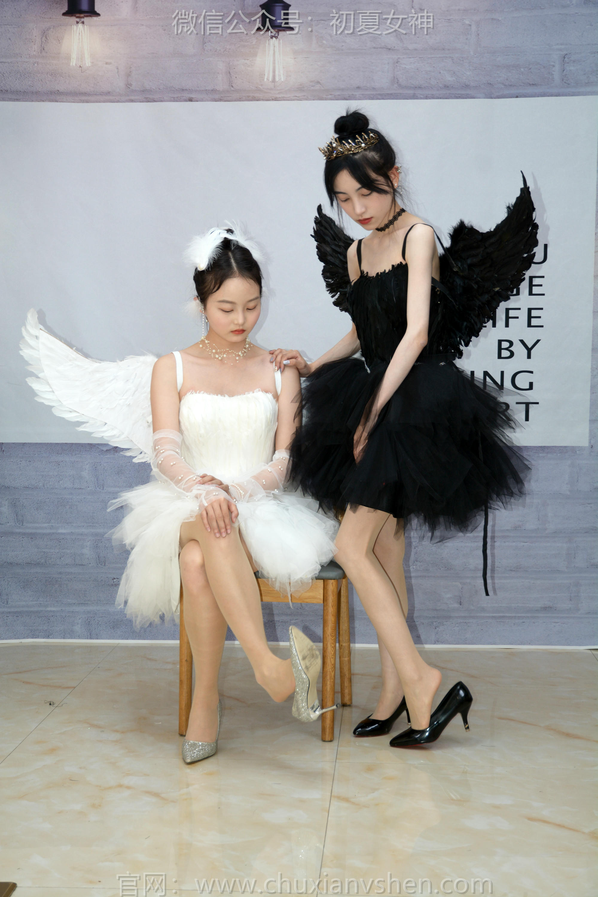 初夏女神 NO.198 柒柒、双双 黑白天鹅 [90P1V-4.28GB]_第3集