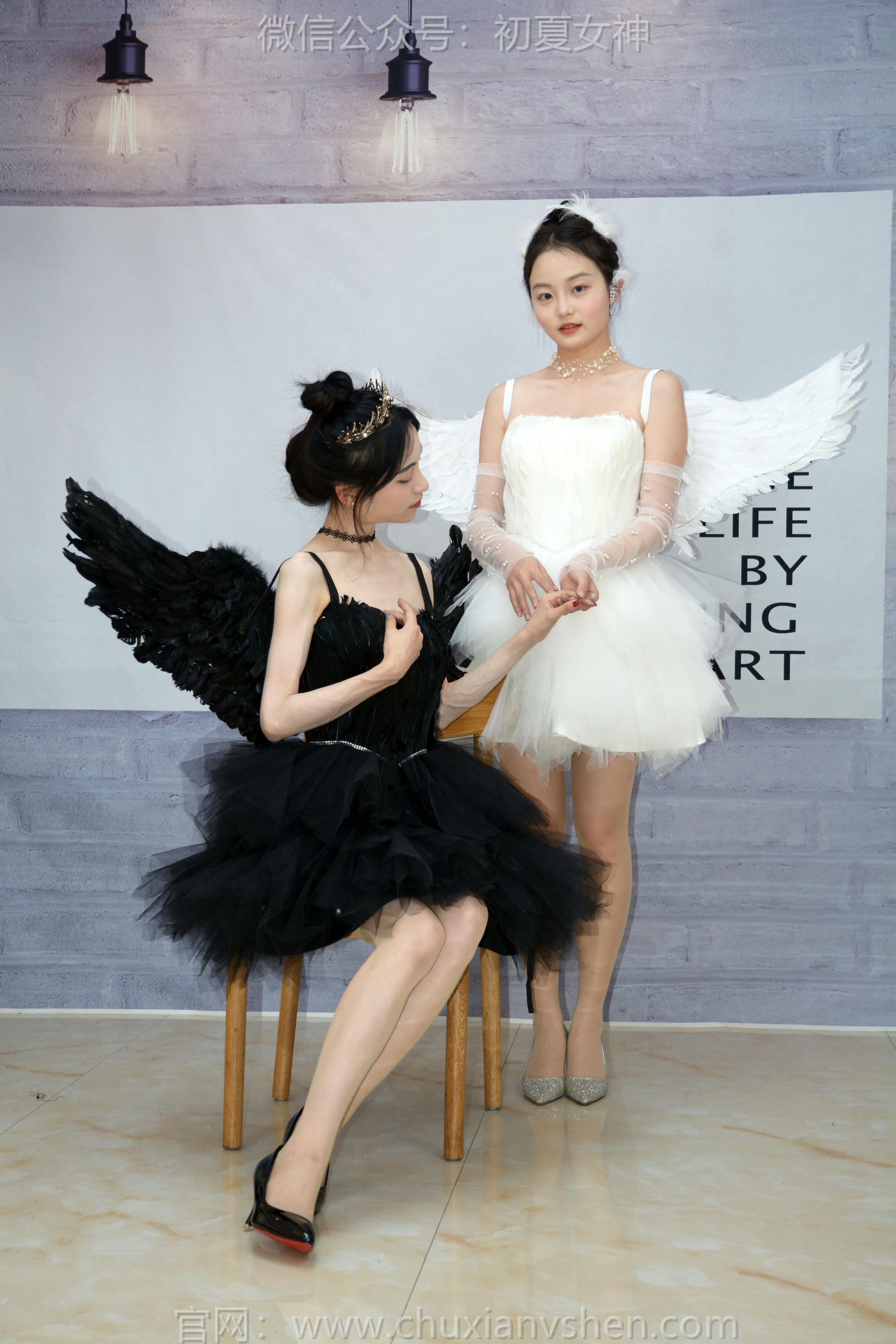 初夏女神 NO.198 柒柒、双双 黑白天鹅 [90P1V-4.28GB]_第1集