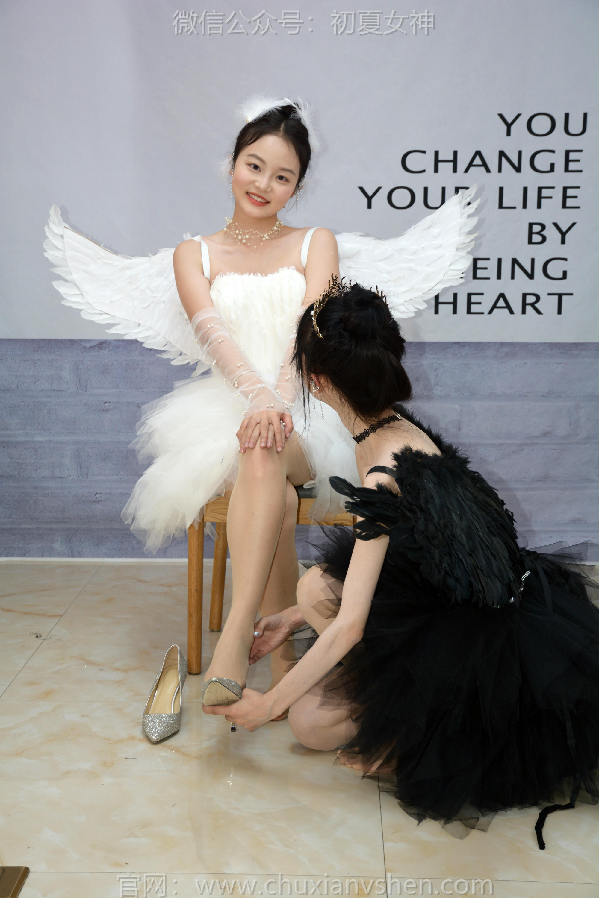 初夏女神 NO.198 柒柒、双双 黑白天鹅 [90P1V-4.28GB]_第4集