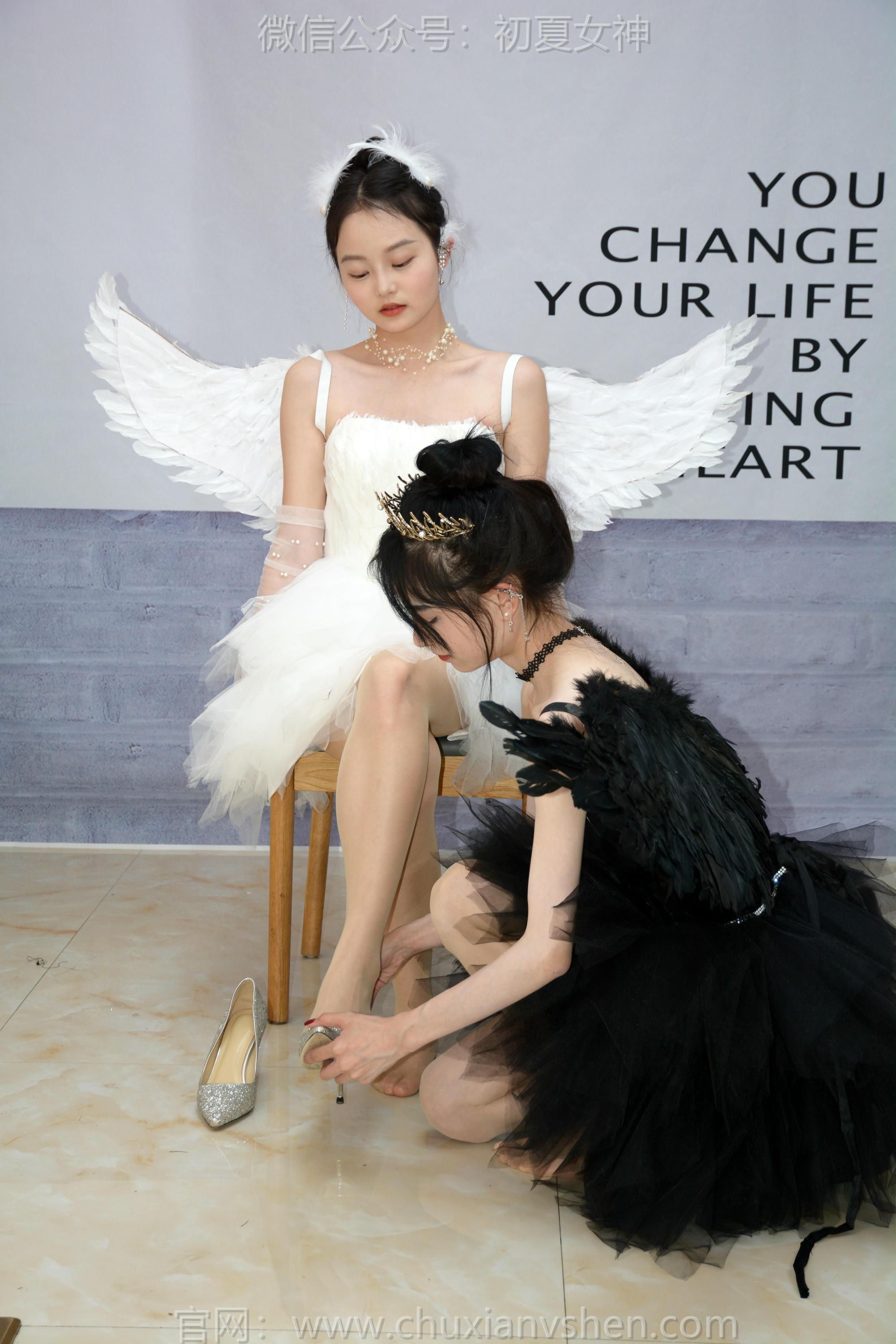 初夏女神 NO.198 柒柒、双双 黑白天鹅 [90P1V-4.28GB]_第4集