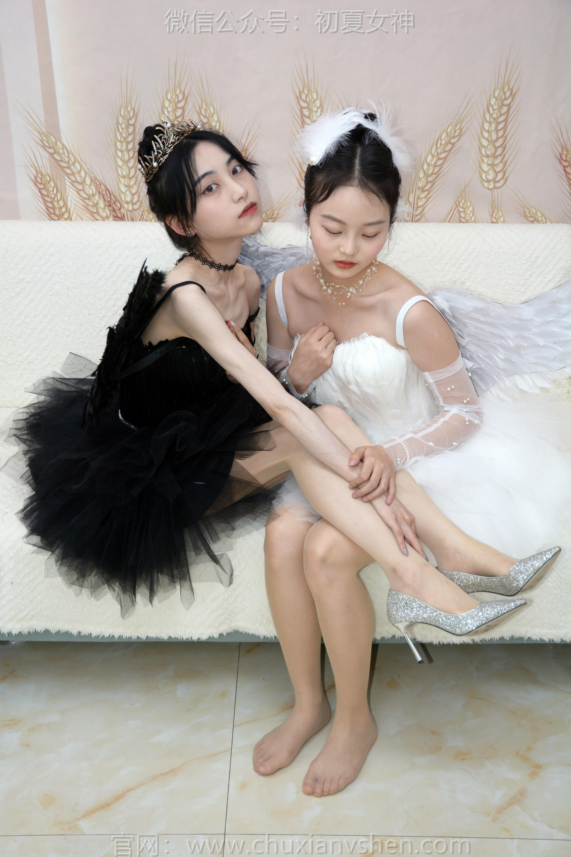 初夏女神 NO.198 柒柒、双双 黑白天鹅 [90P1V-4.28GB]_第4集