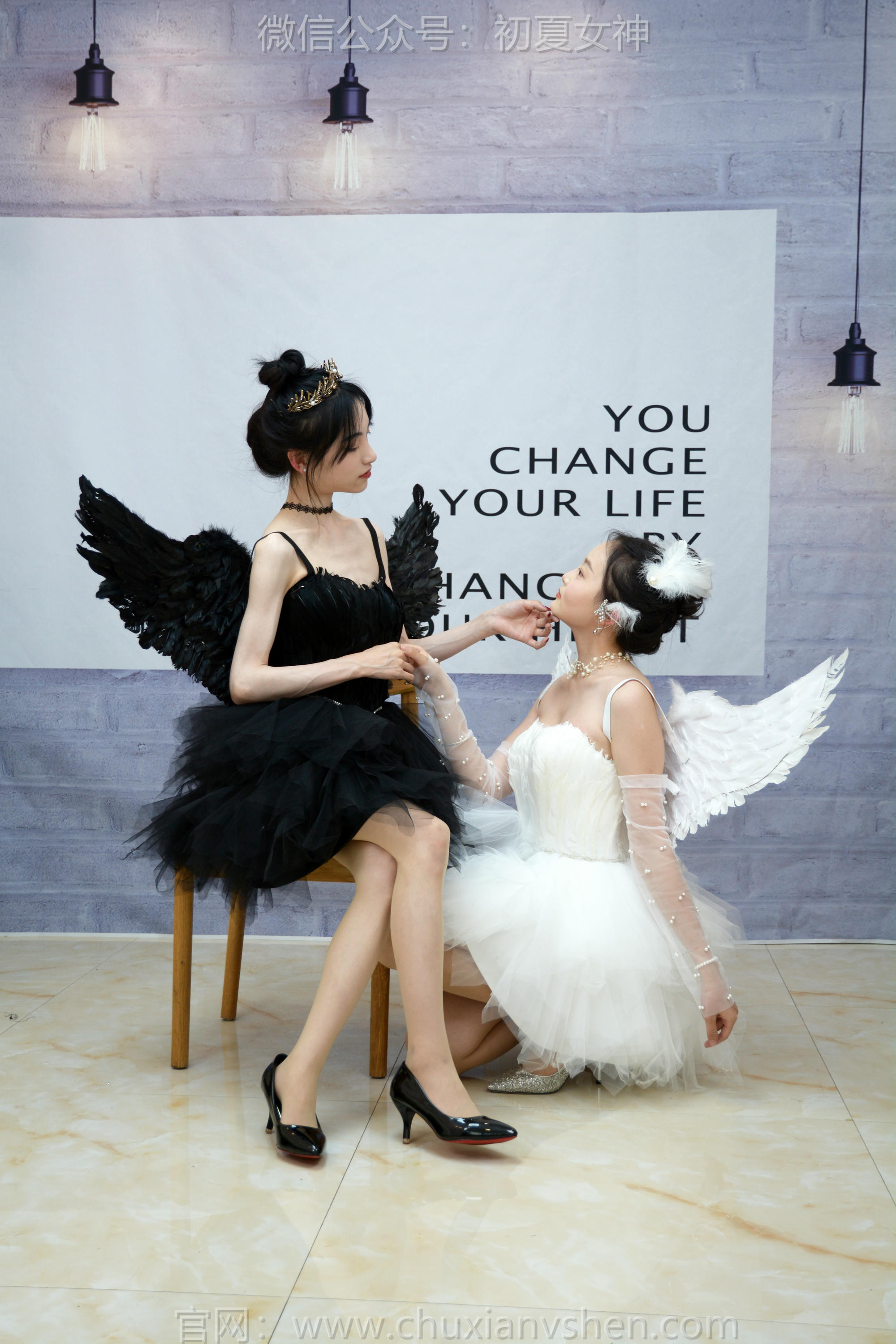 初夏女神 NO.198 柒柒、双双 黑白天鹅 [90P1V-4.28GB]_第1集