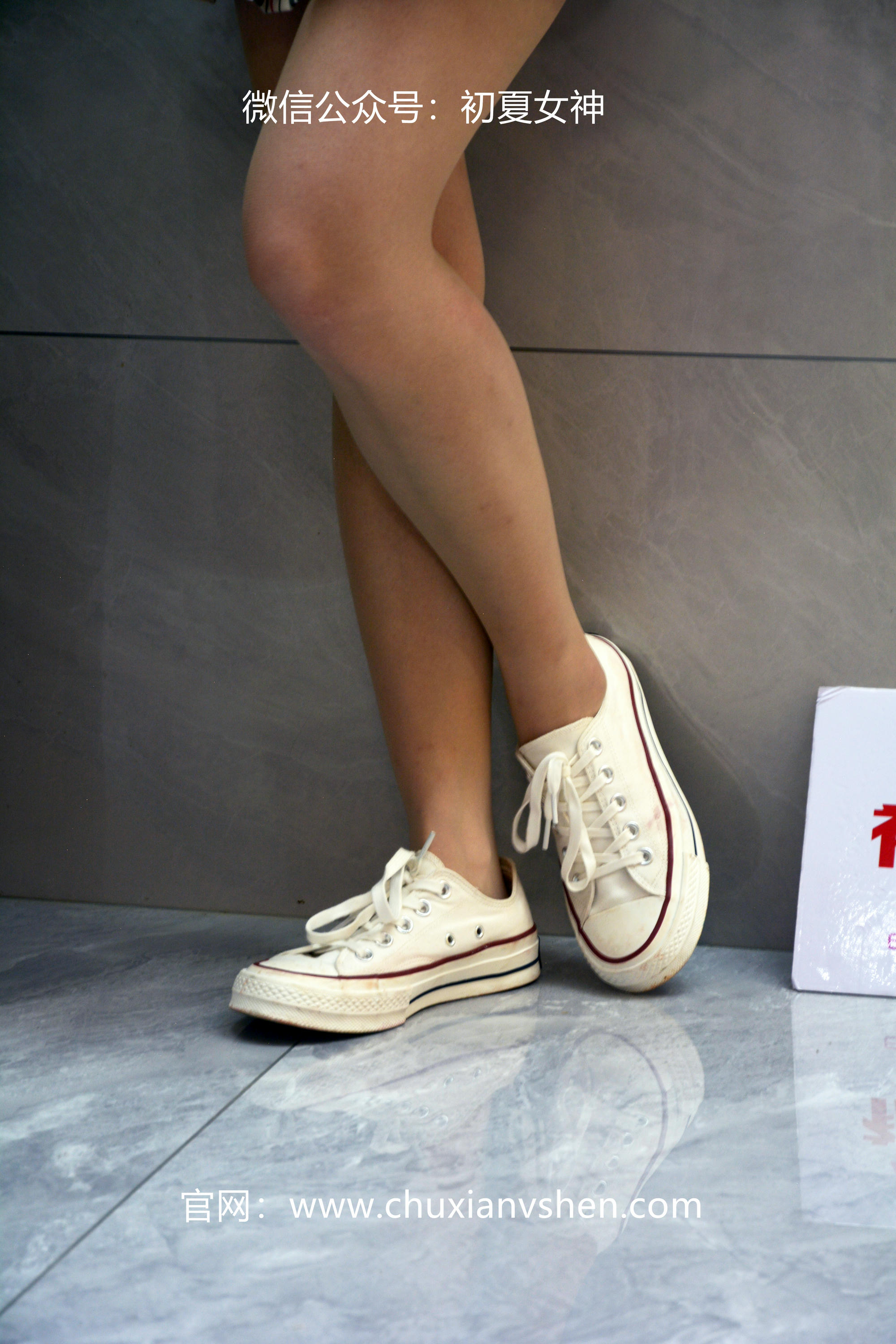 初夏女神 NO.040 双双 改良JK套[125P+1V／4.83GB]_第1集