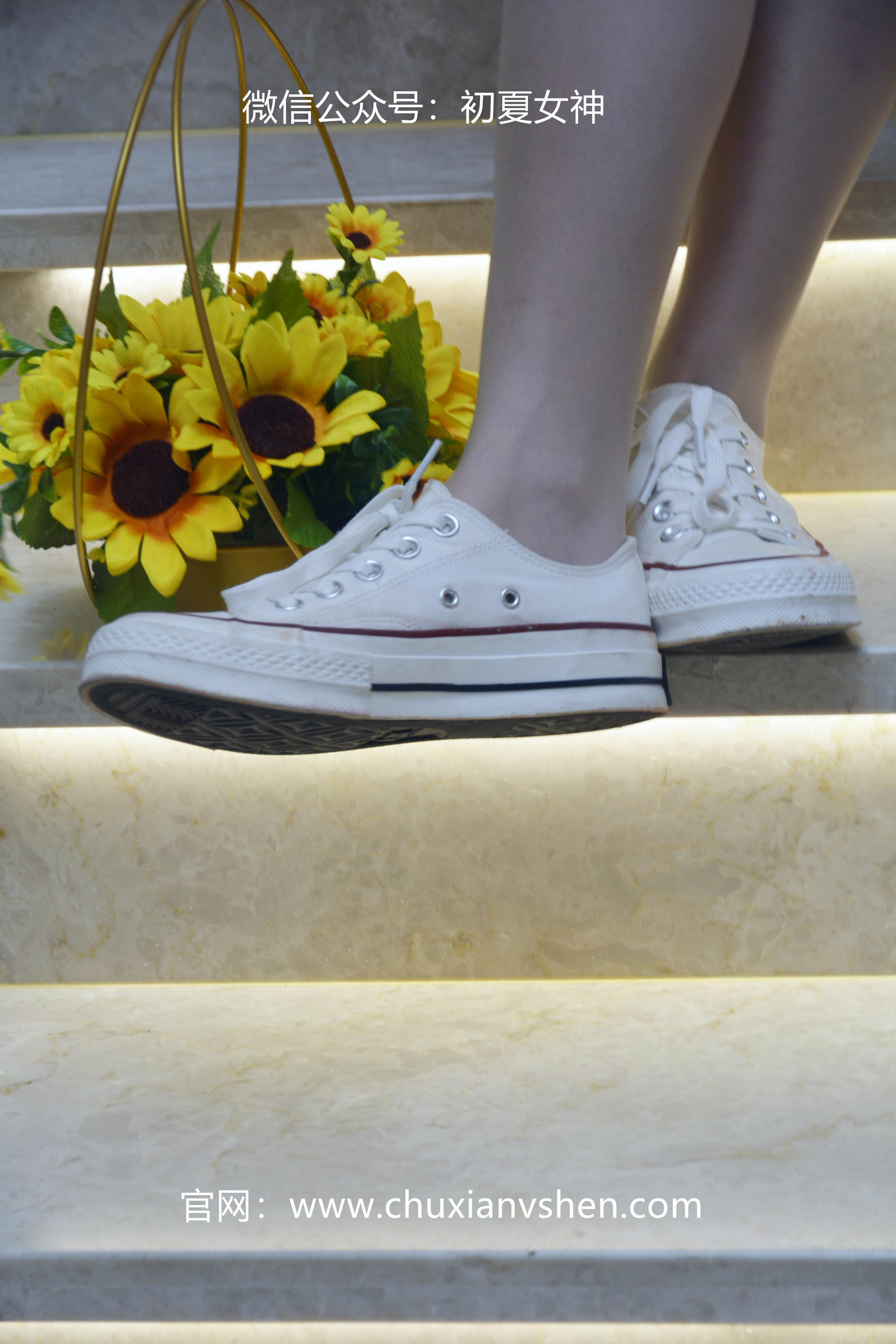 初夏女神 NO.040 双双 改良JK套[125P+1V／4.83GB]_第2集