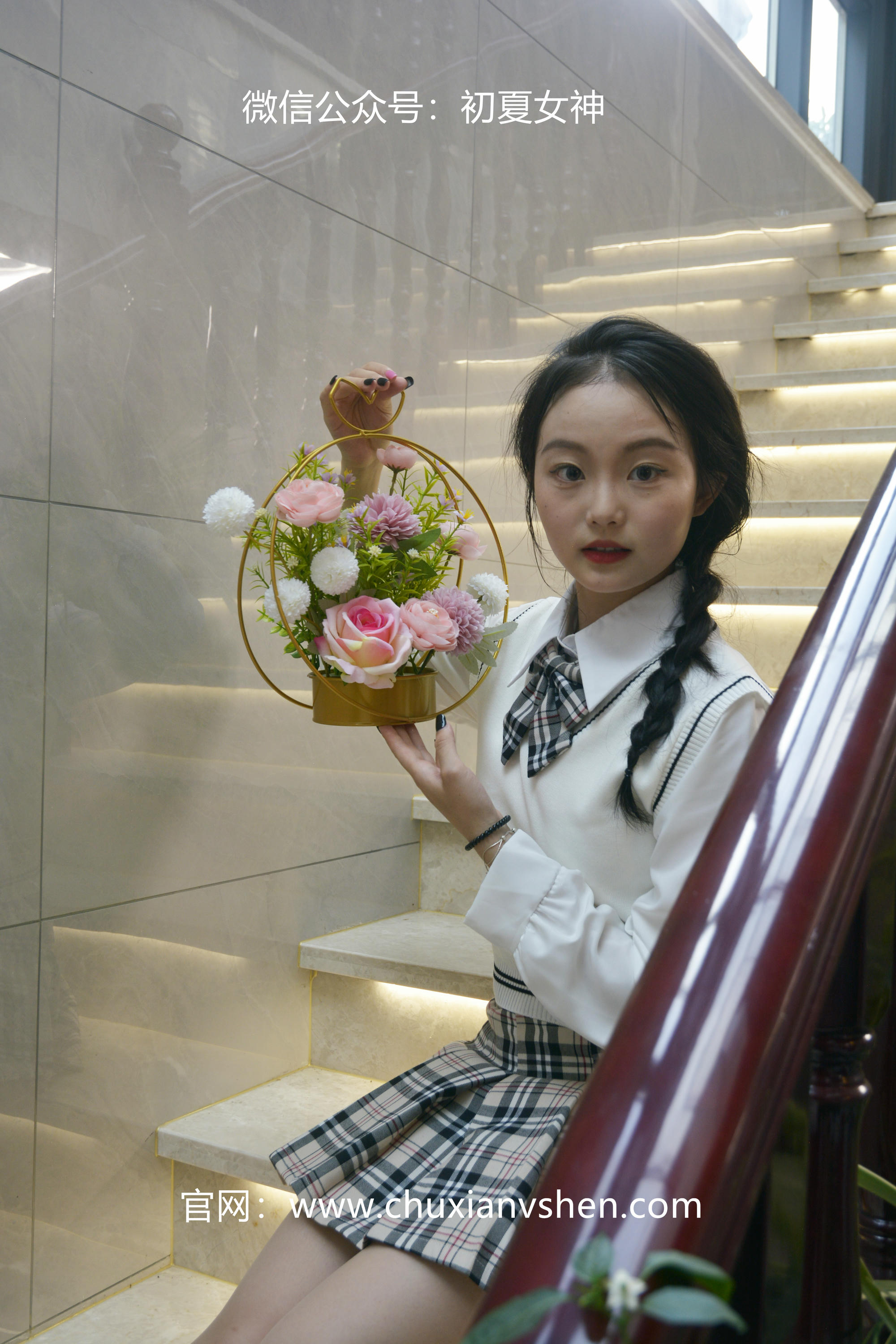 初夏女神 NO.040 双双 改良JK套[125P+1V／4.83GB]_第2集