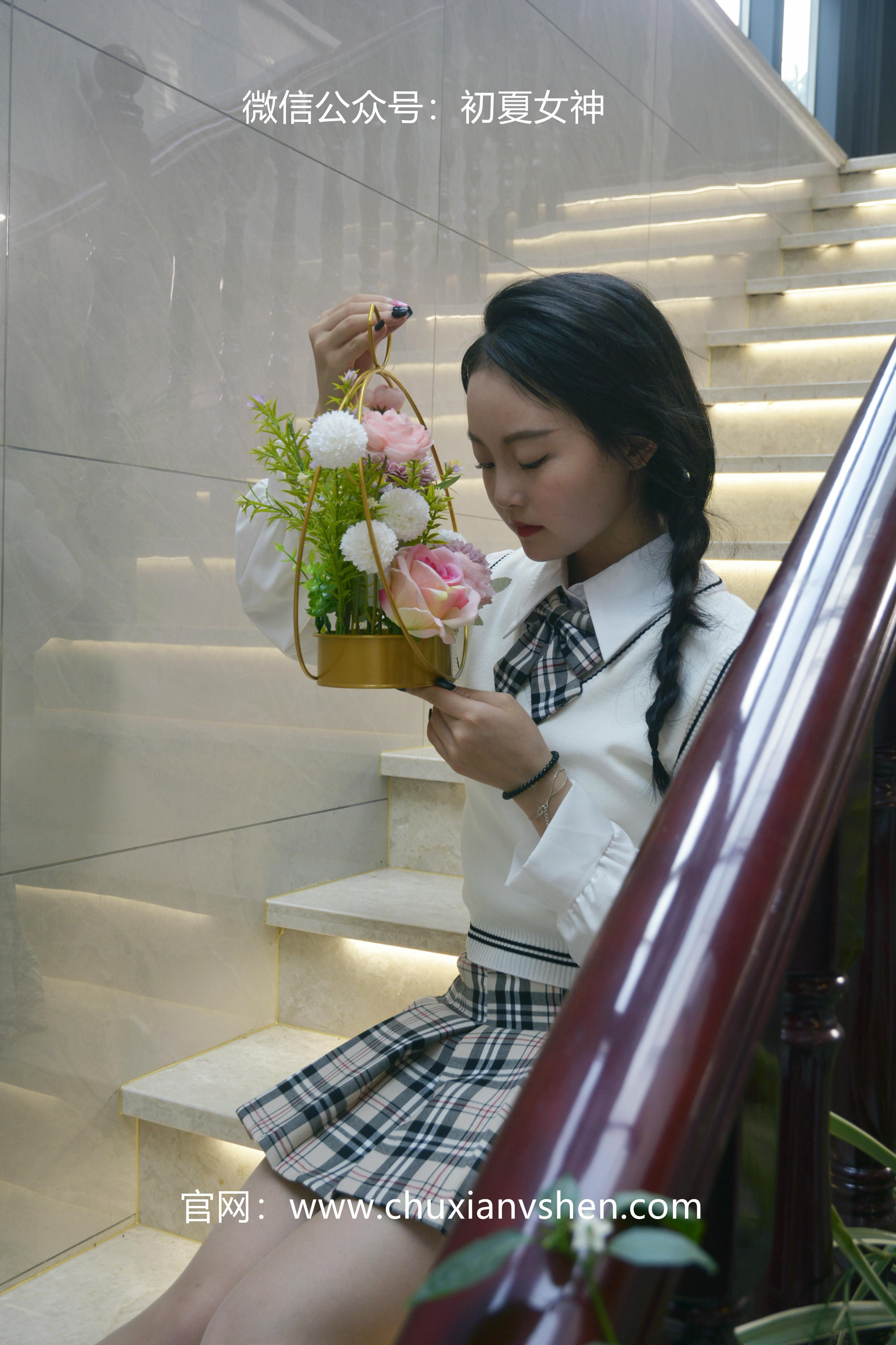 初夏女神 NO.040 双双 改良JK套[125P+1V／4.83GB]_第3集