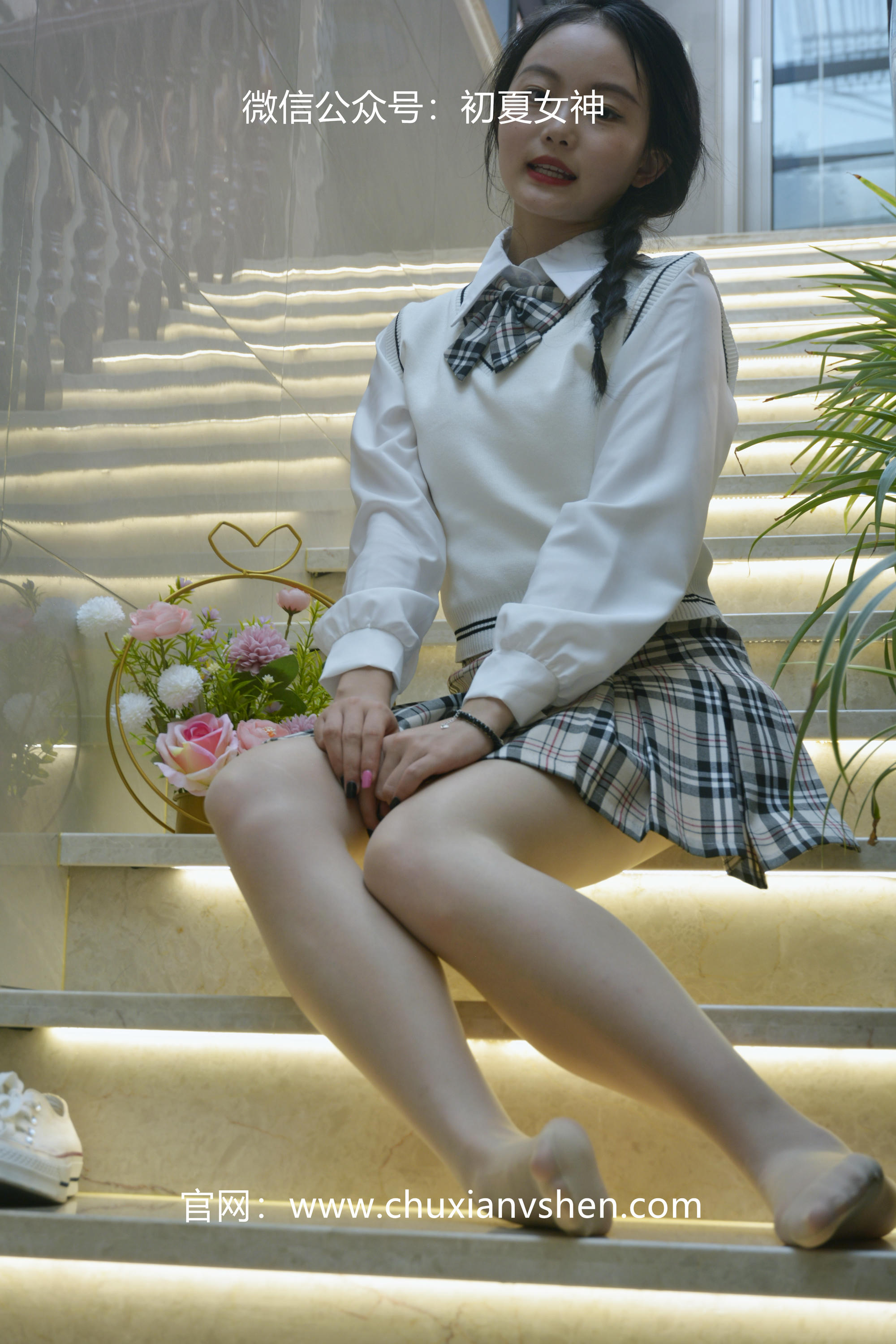 初夏女神 NO.040 双双 改良JK套[125P+1V／4.83GB]_第3集