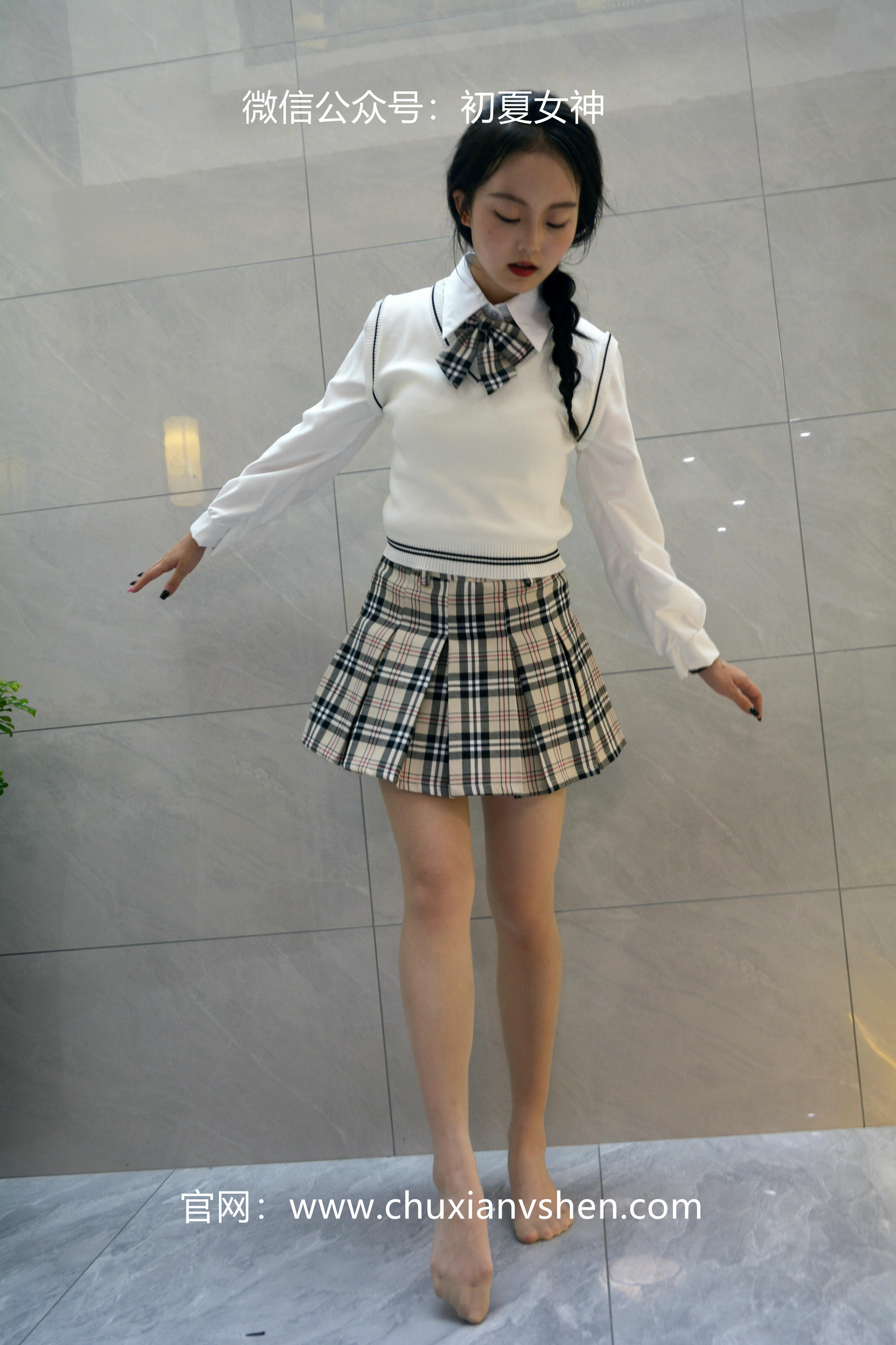 初夏女神 NO.040 双双 改良JK套[125P+1V／4.83GB]_第3集