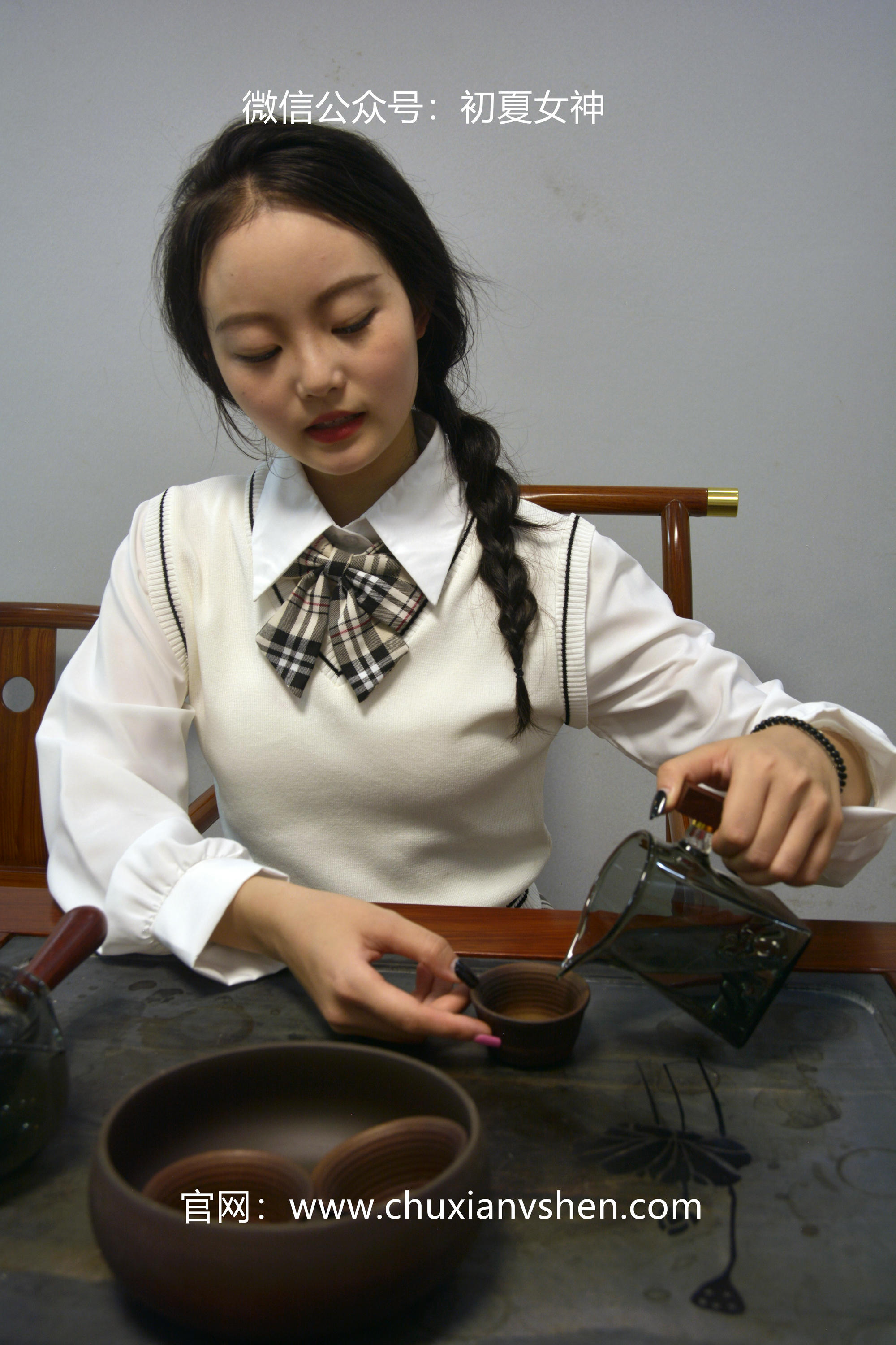 初夏女神 NO.040 双双 改良JK套[125P+1V／4.83GB]_第5集