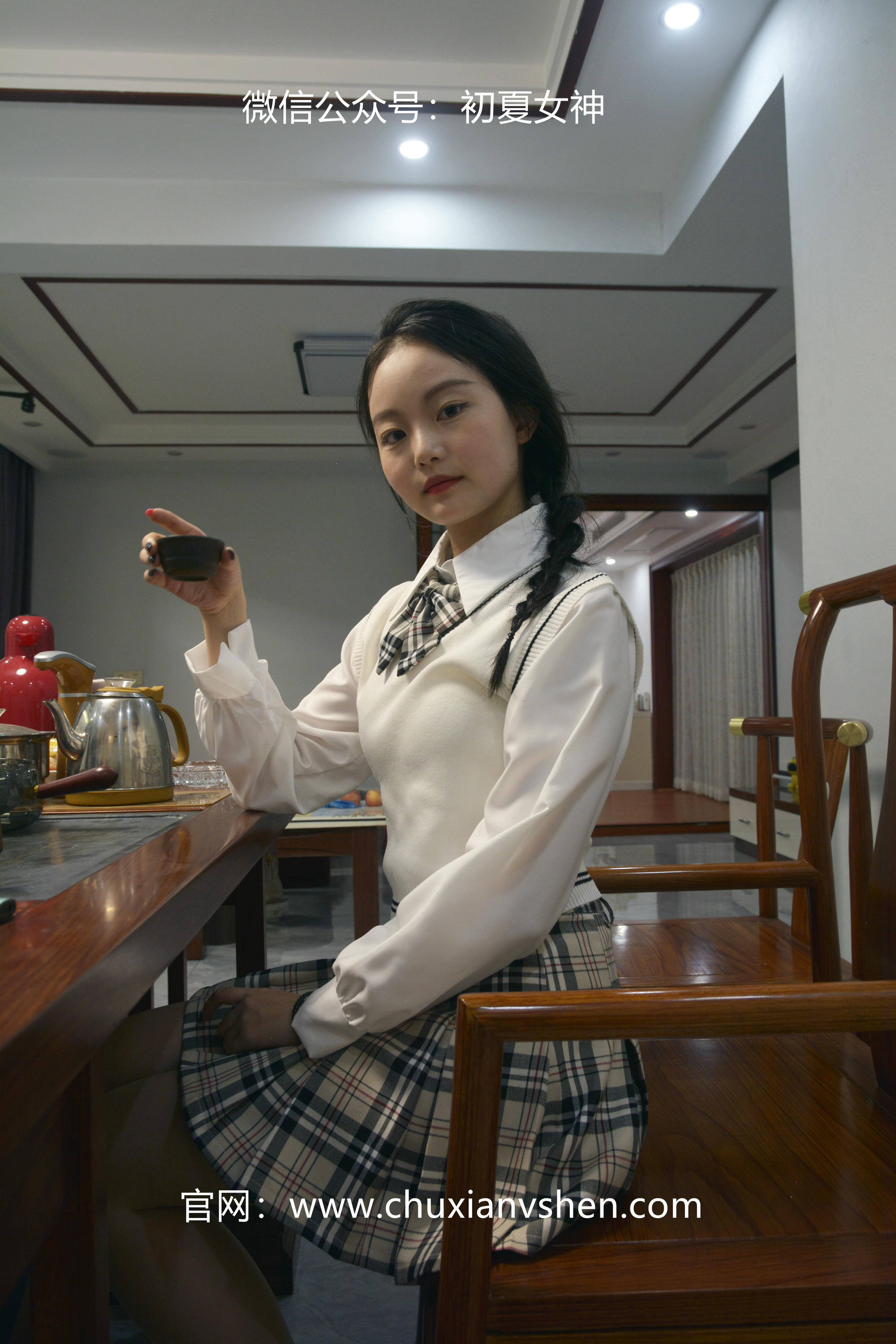 初夏女神 NO.040 双双 改良JK套[125P+1V／4.83GB]_第5集