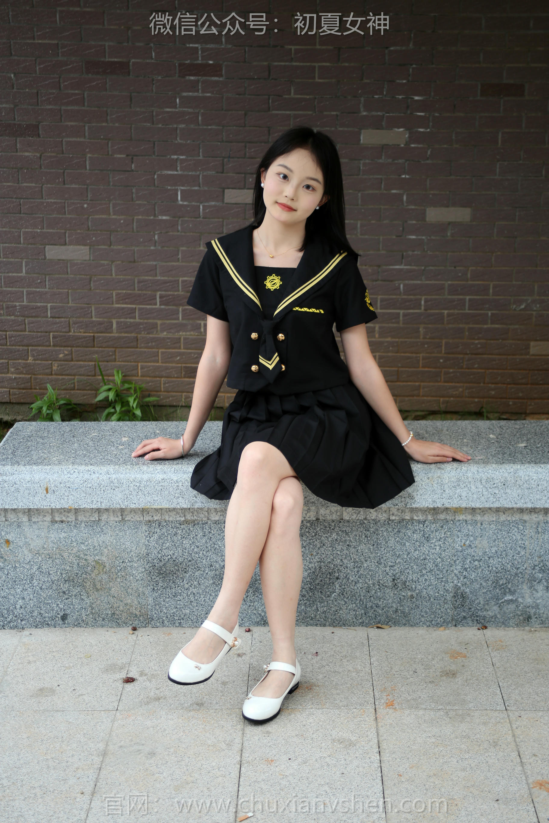 初夏女神 NO.207 双双 黑系水手服 [100P1V-3.45GB]_第1集