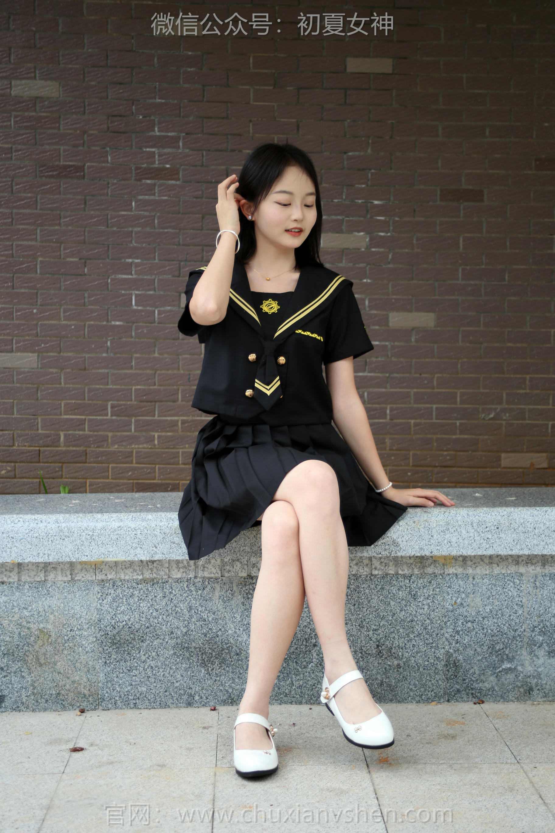 初夏女神 NO.207 双双 黑系水手服 [100P1V-3.45GB]_第1集