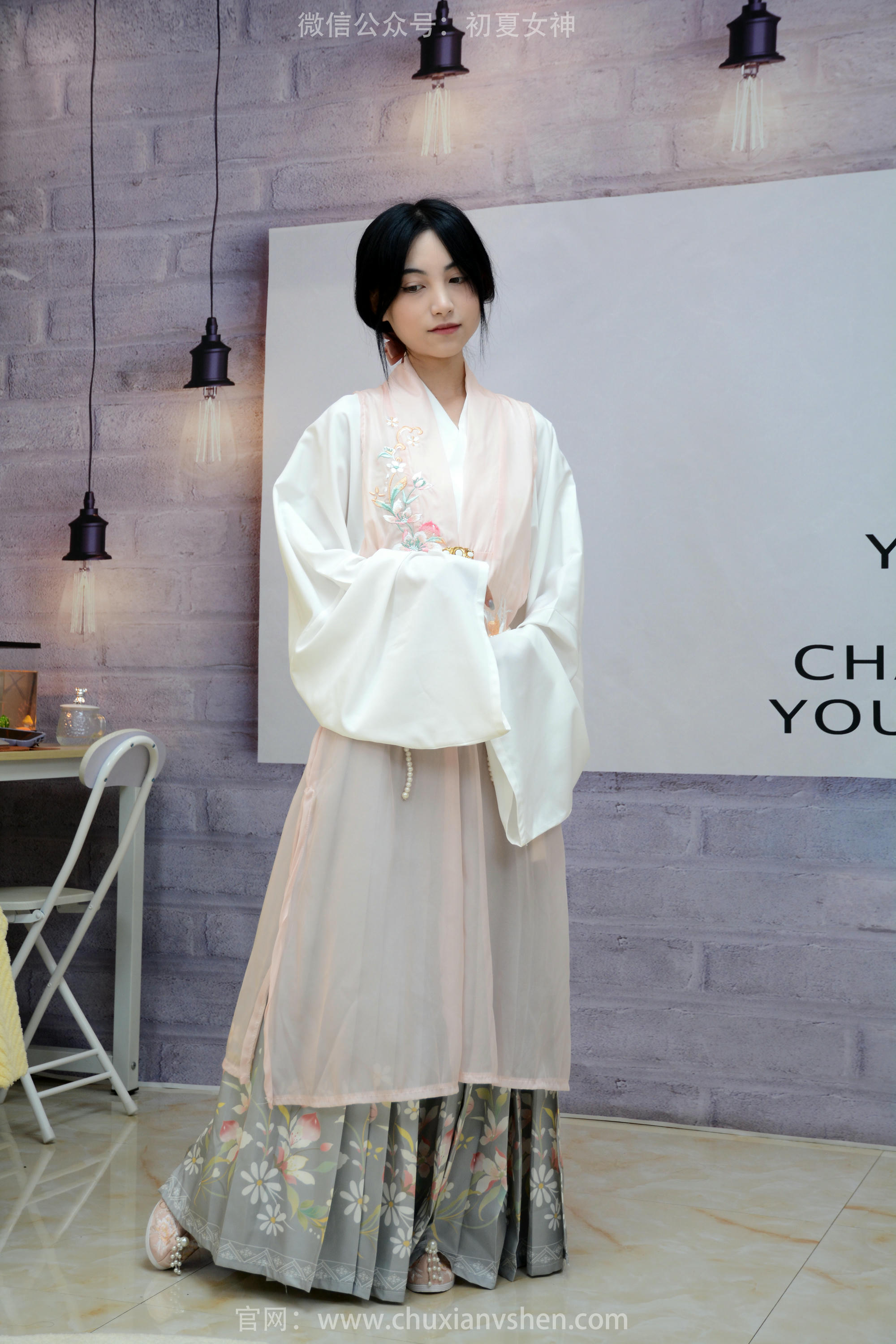 初夏女神 NO.208 柒柒 奇异古风 [80P1V-3.36GB][80P-1V-3.36G]_第1集