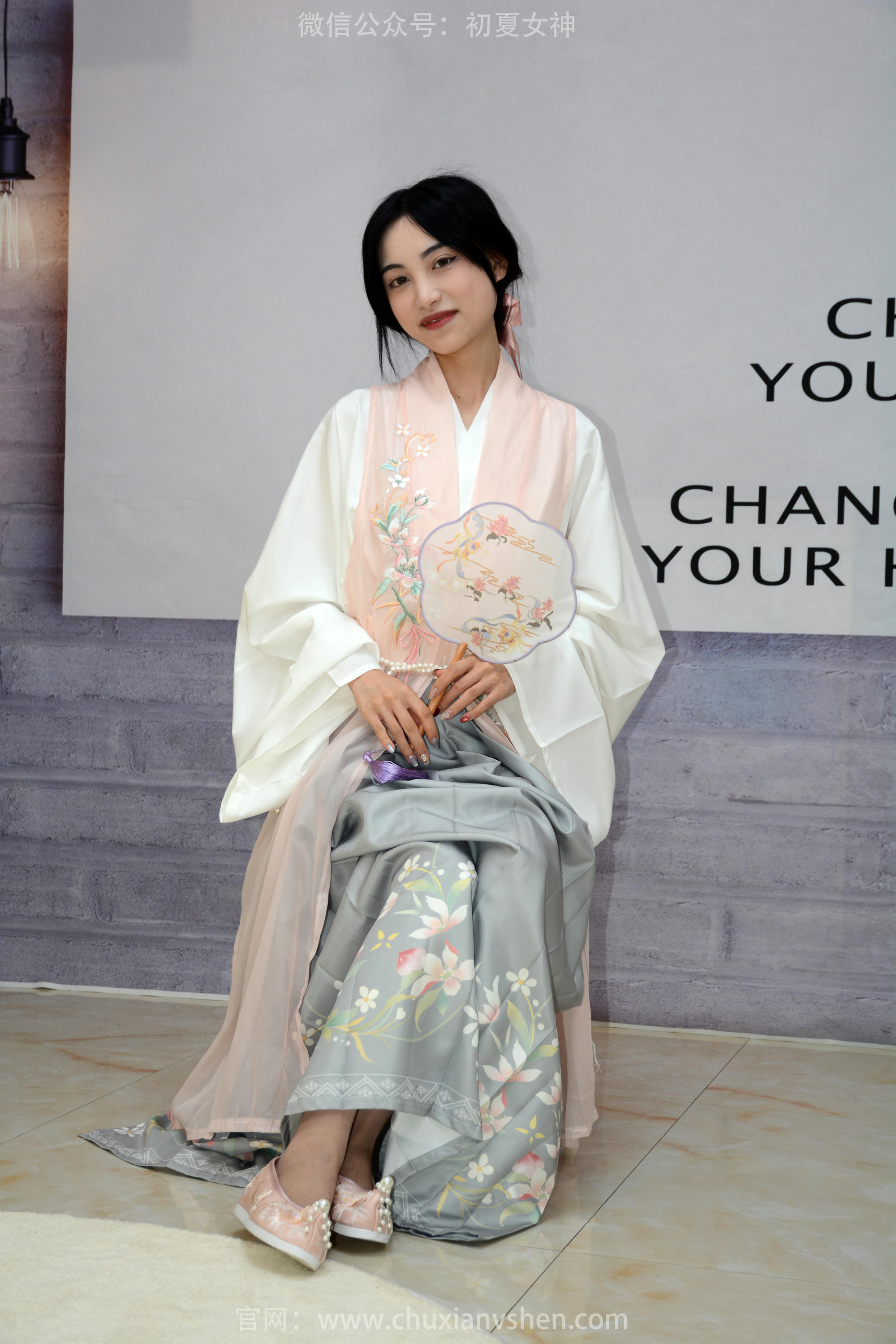 初夏女神 NO.208 柒柒 奇异古风 [80P1V-3.36GB][80P-1V-3.36G]_第1集