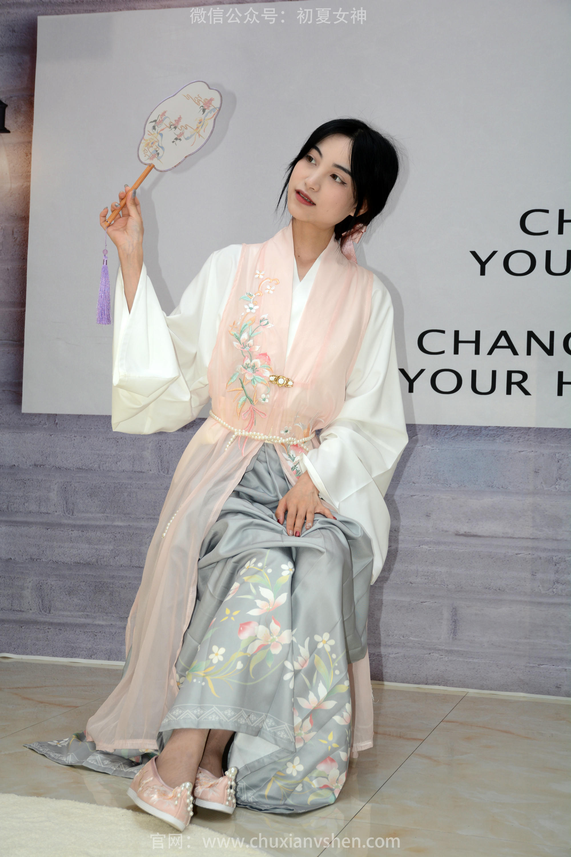 初夏女神 NO.208 柒柒 奇异古风 [80P1V-3.36GB][80P-1V-3.36G]_第1集