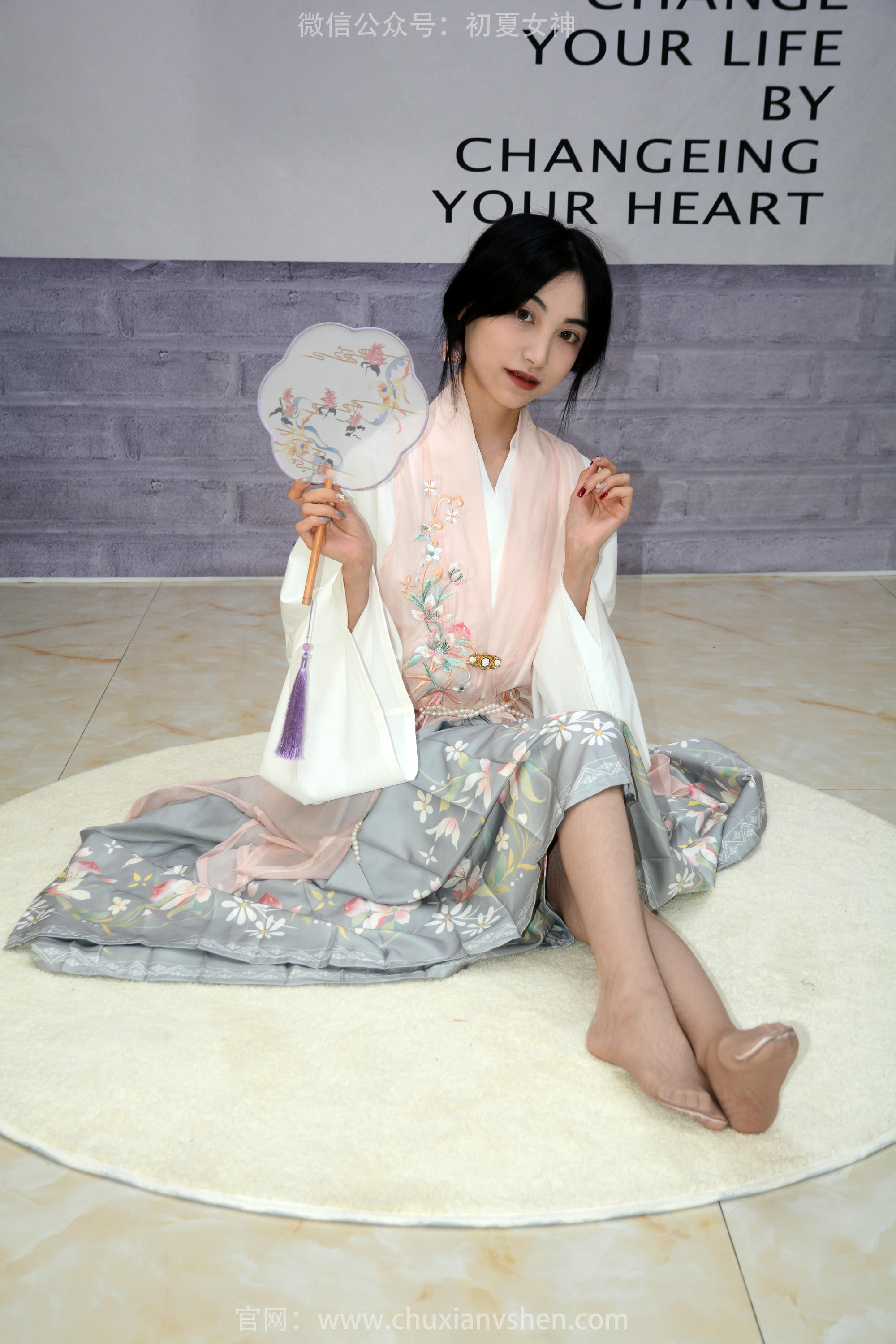 初夏女神 NO.208 柒柒 奇异古风 [80P1V-3.36GB][80P-1V-3.36G]_第2集