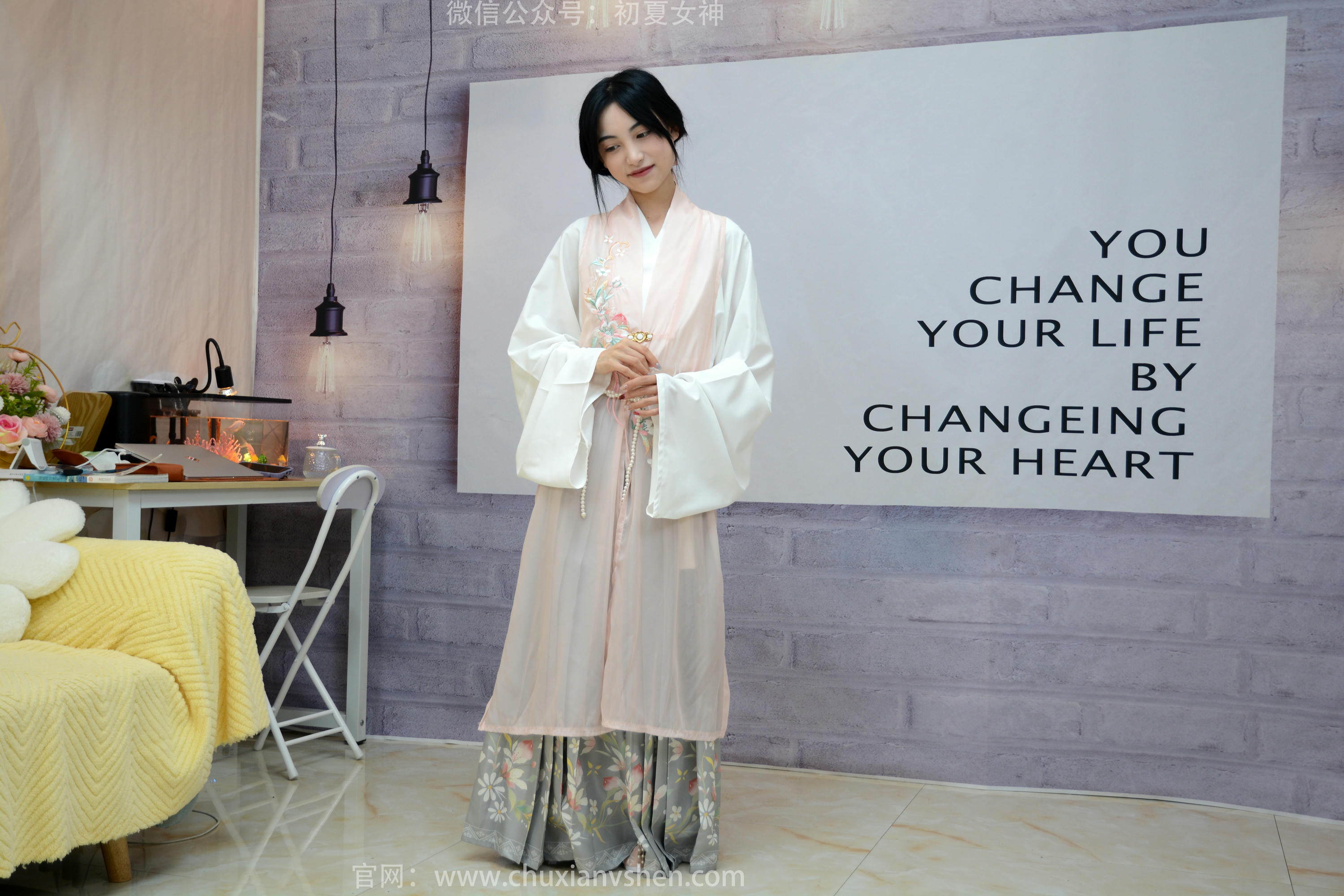 初夏女神 NO.208 柒柒 奇异古风 [80P1V-3.36GB][80P-1V-3.36G]_第1集