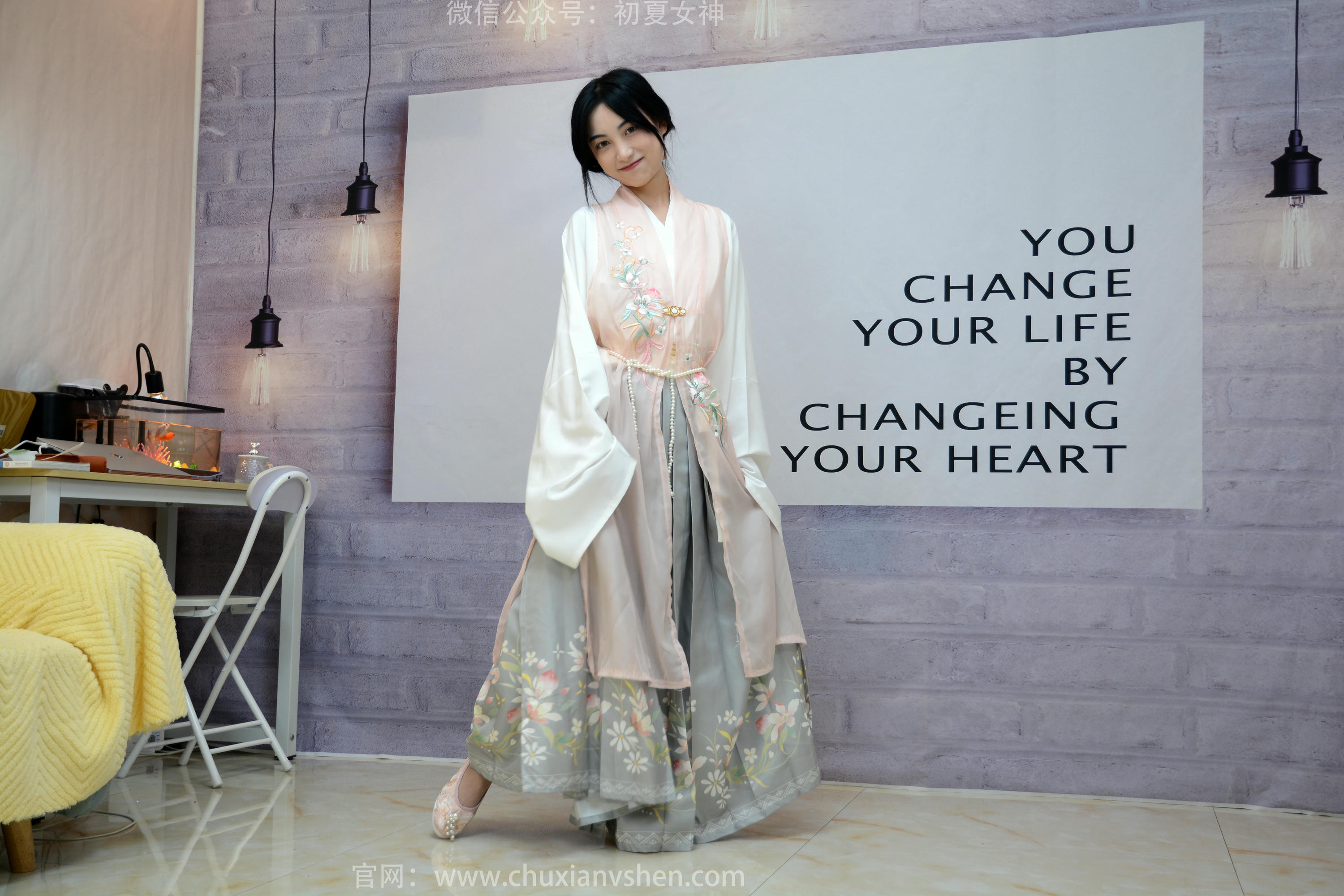 初夏女神 NO.208 柒柒 奇异古风 [80P1V-3.36GB][80P-1V-3.36G]_第1集