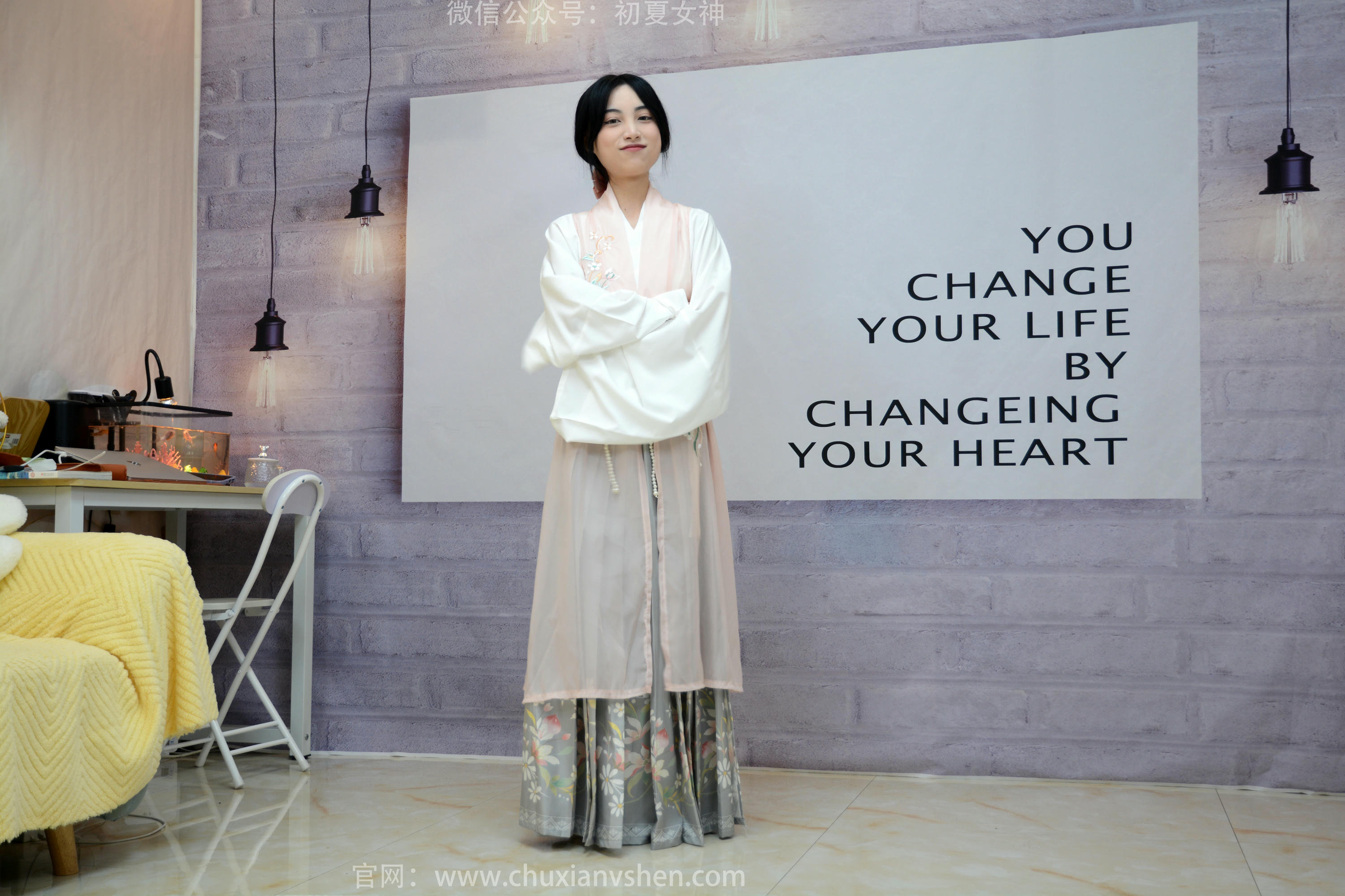 初夏女神 NO.208 柒柒 奇异古风 [80P1V-3.36GB][80P-1V-3.36G]_第1集