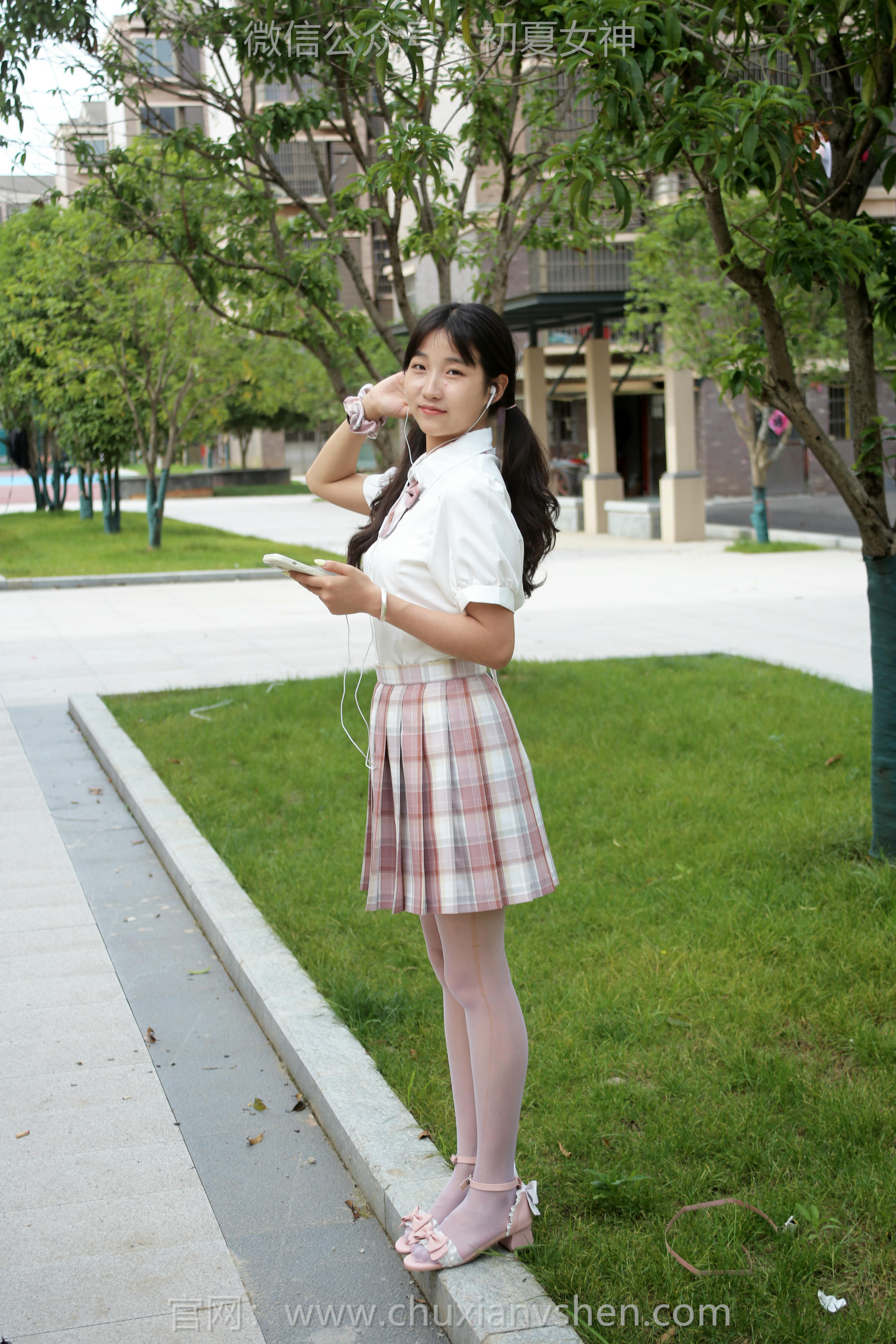 初夏女神 NO.212 点点 优雅自然 [95P1V-3.79GB]_第1集