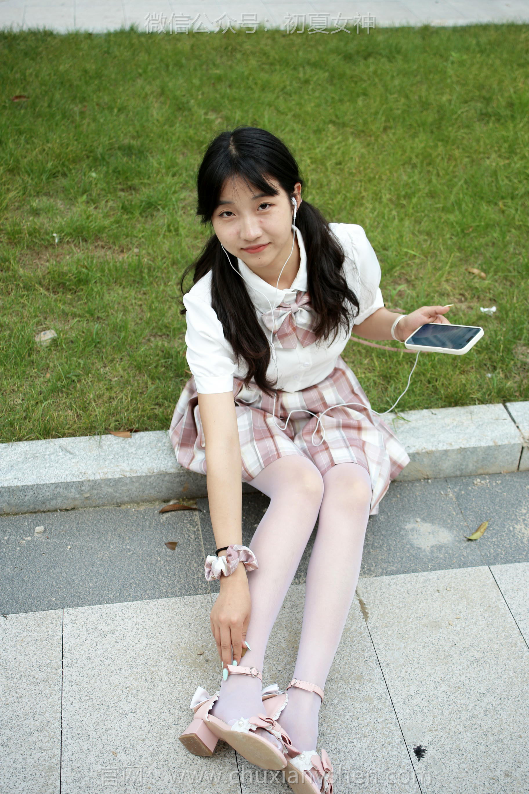 初夏女神 NO.212 点点 优雅自然 [95P1V-3.79GB]_第1集