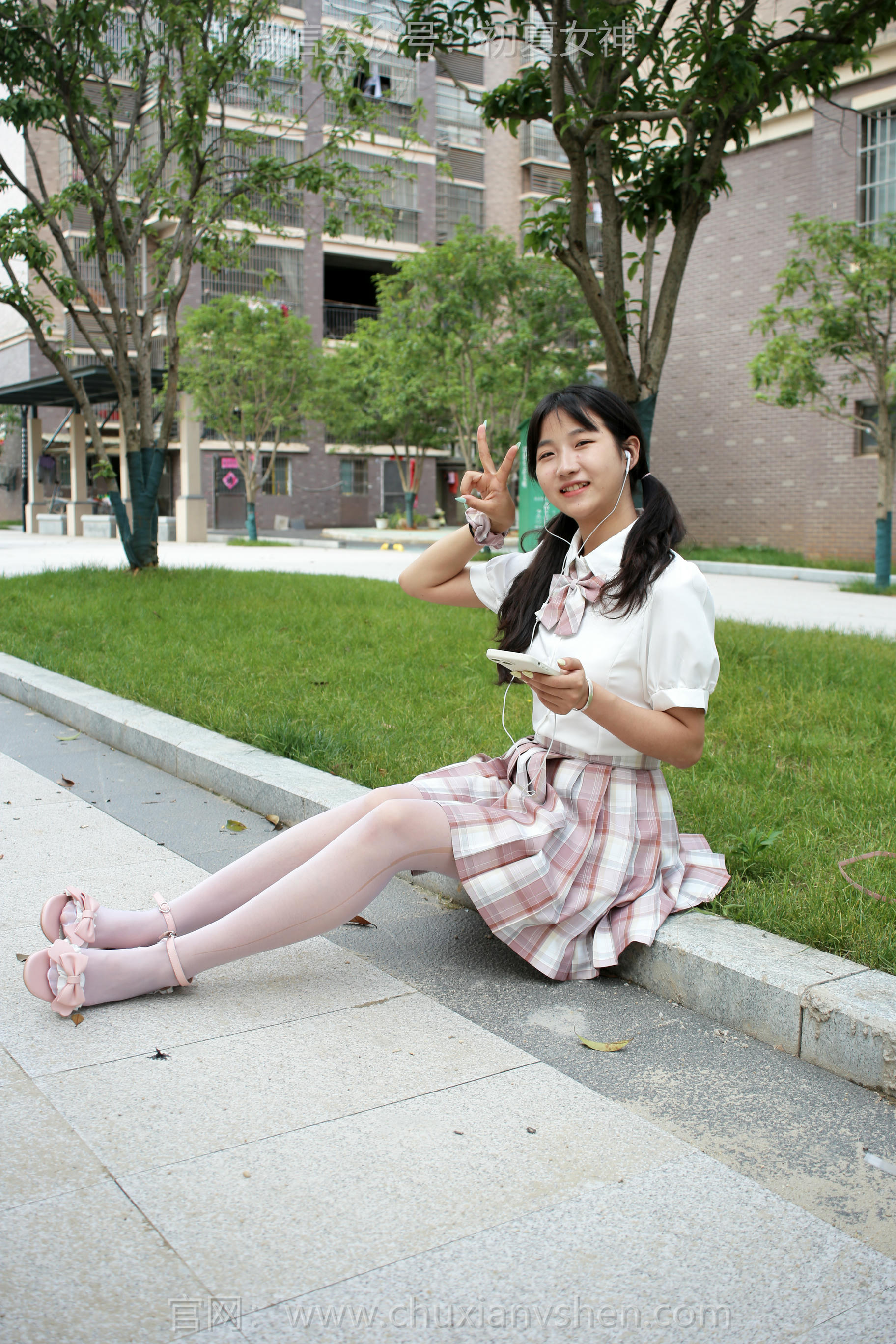 初夏女神 NO.212 点点 优雅自然 [95P1V-3.79GB]_第1集