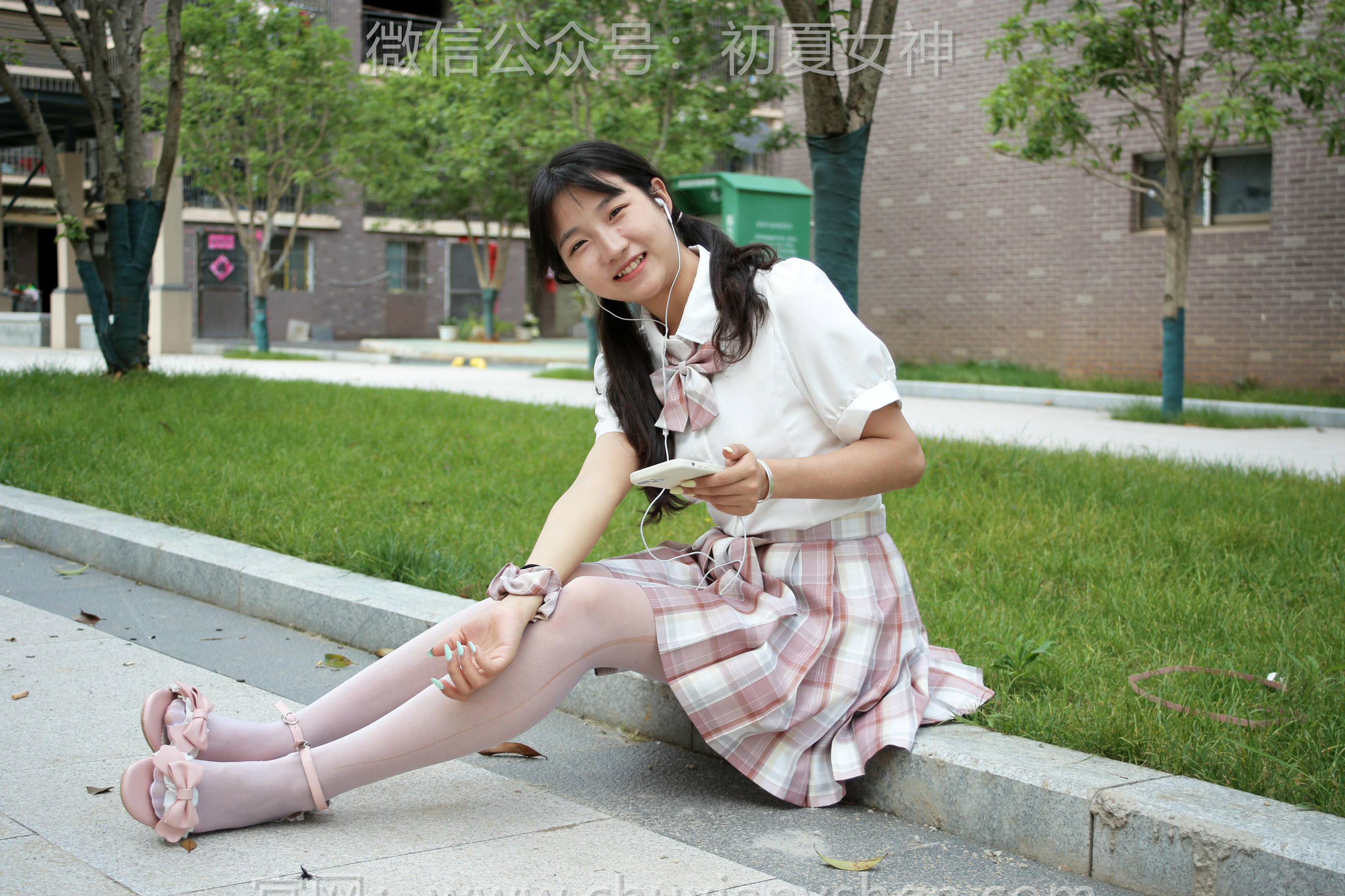 初夏女神 NO.212 点点 优雅自然 [95P1V-3.79GB]_第1集