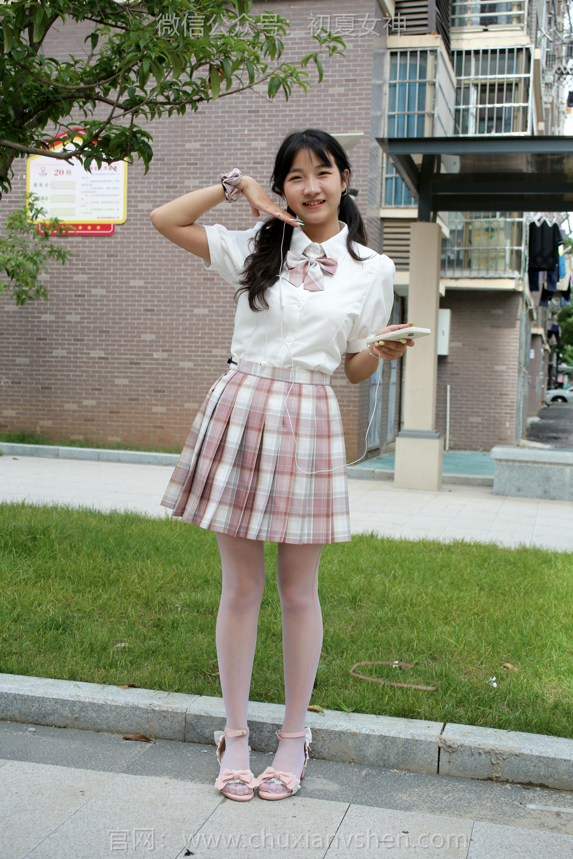 初夏女神 NO.212 点点 优雅自然 [95P1V-3.79GB]_第1集