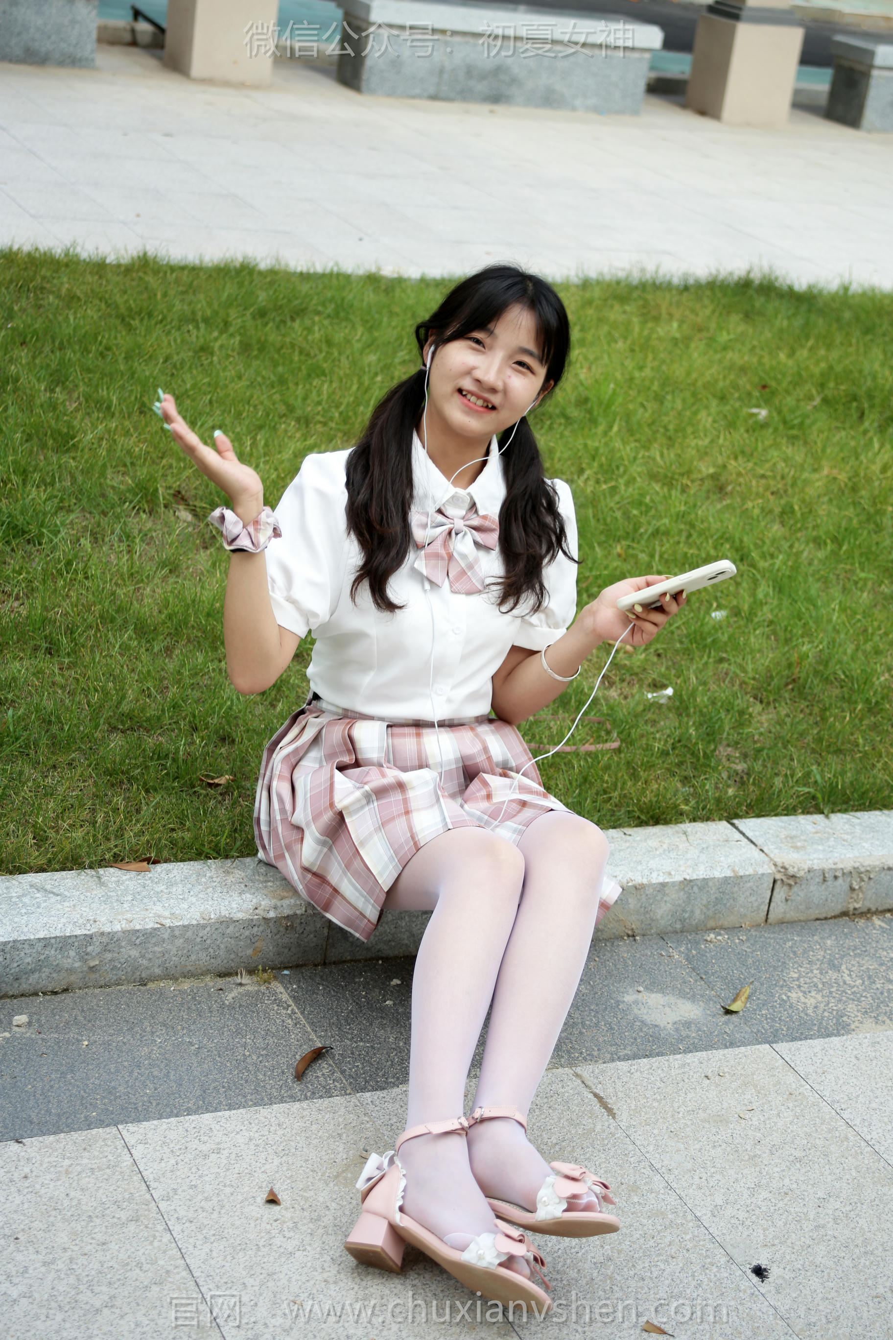 初夏女神 NO.212 点点 优雅自然 [95P1V-3.79GB]_第2集