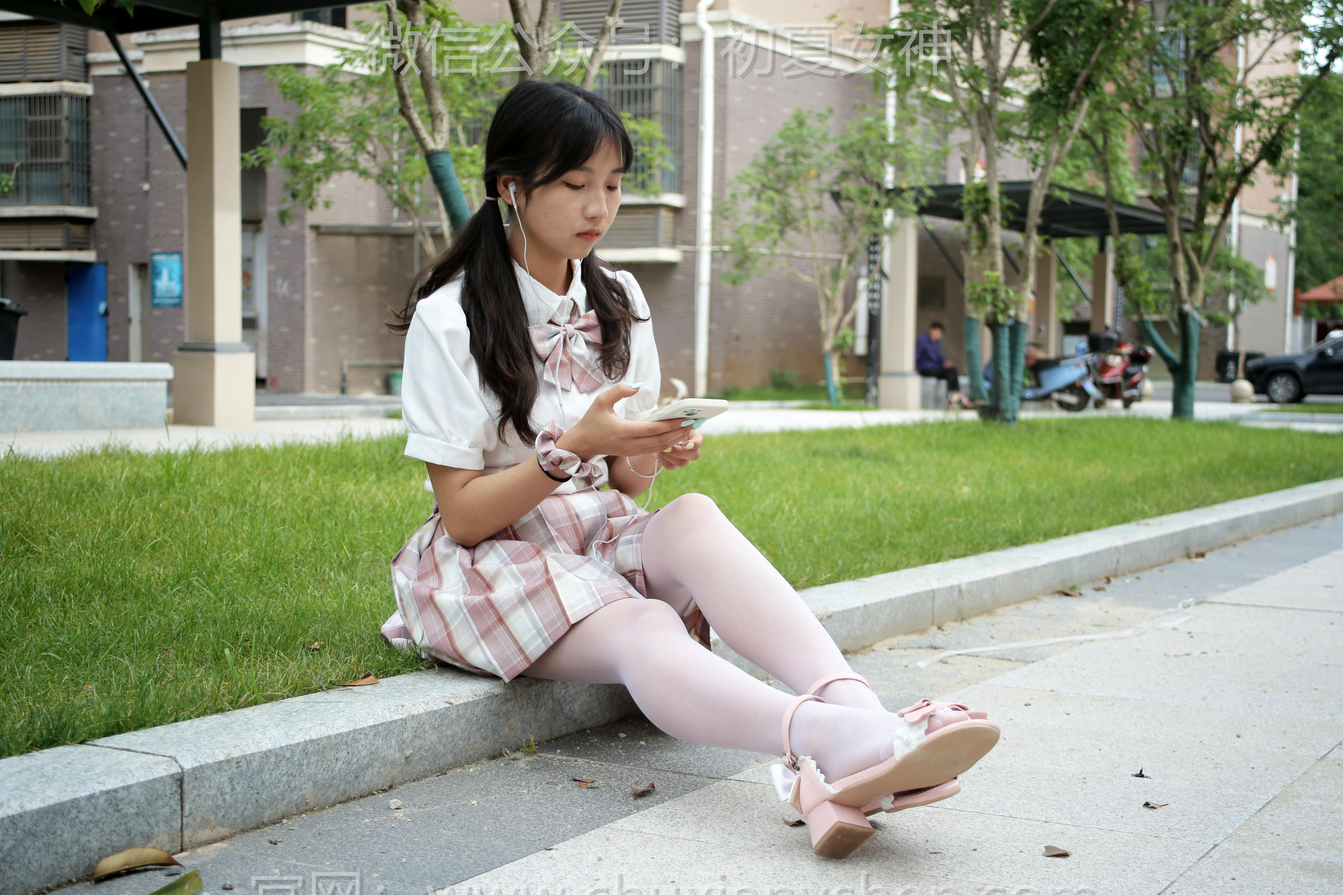 初夏女神 NO.212 点点 优雅自然 [95P1V-3.79GB]_第2集