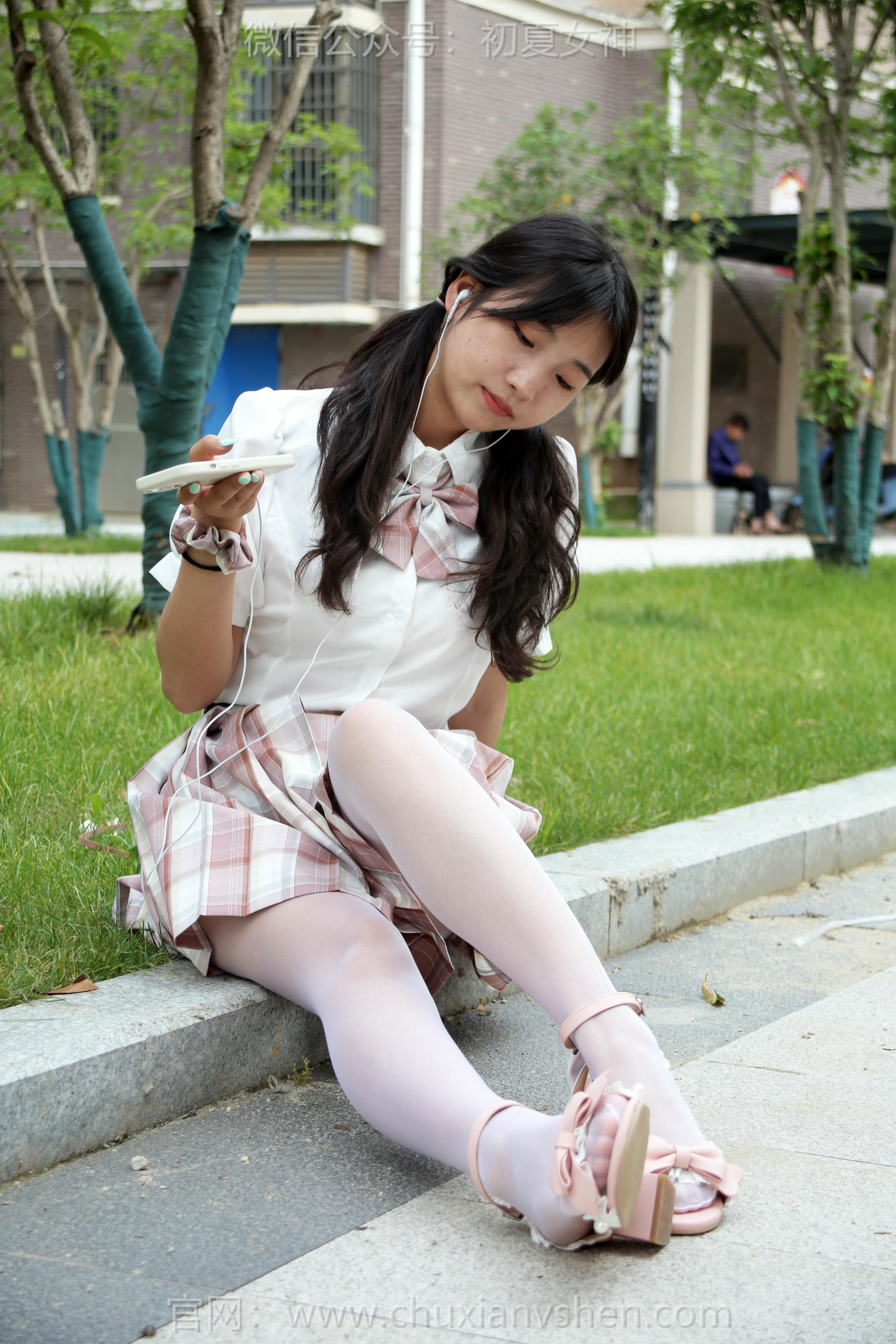 初夏女神 NO.212 点点 优雅自然 [95P1V-3.79GB]_第2集