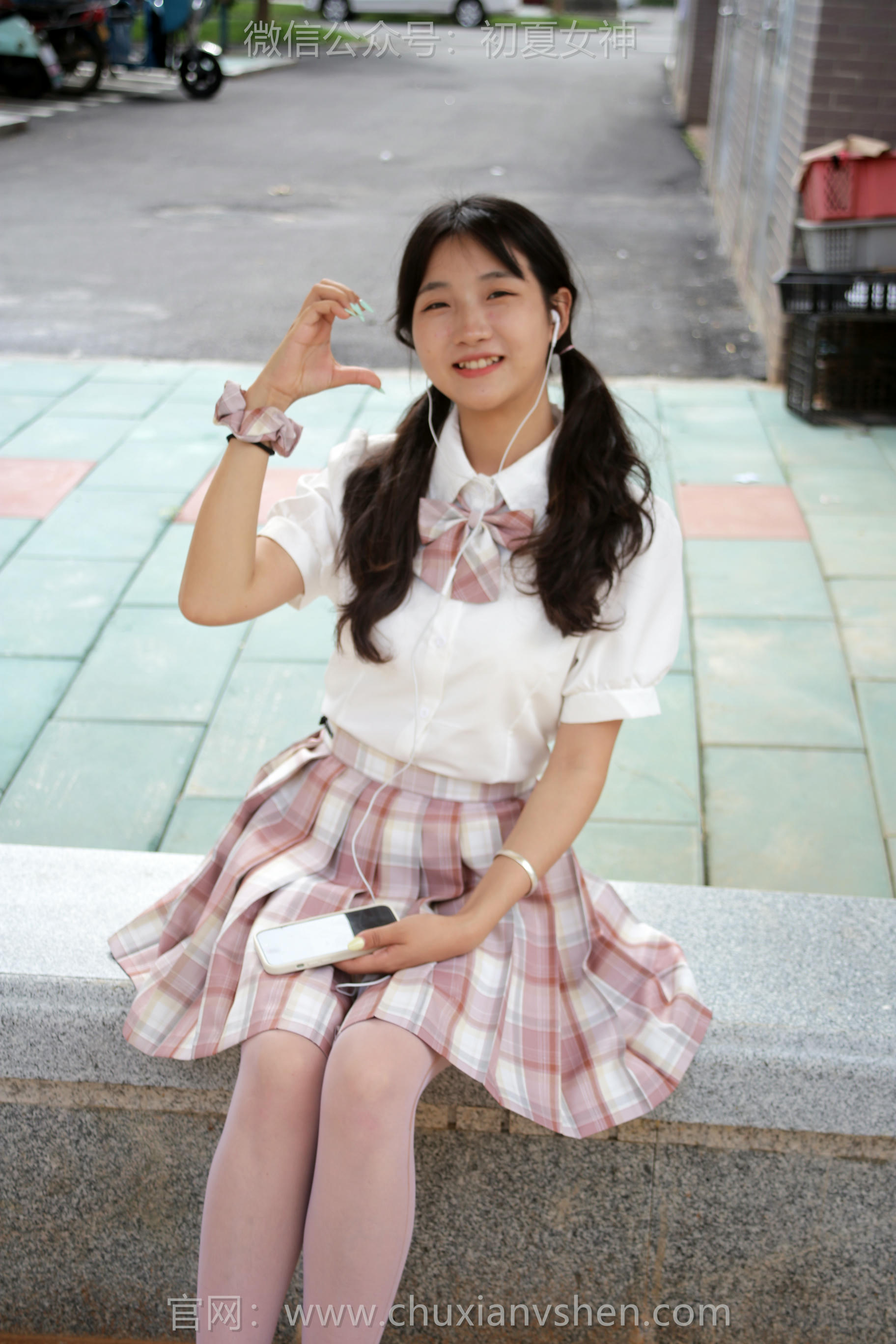 初夏女神 NO.212 点点 优雅自然 [95P1V-3.79GB]_第2集