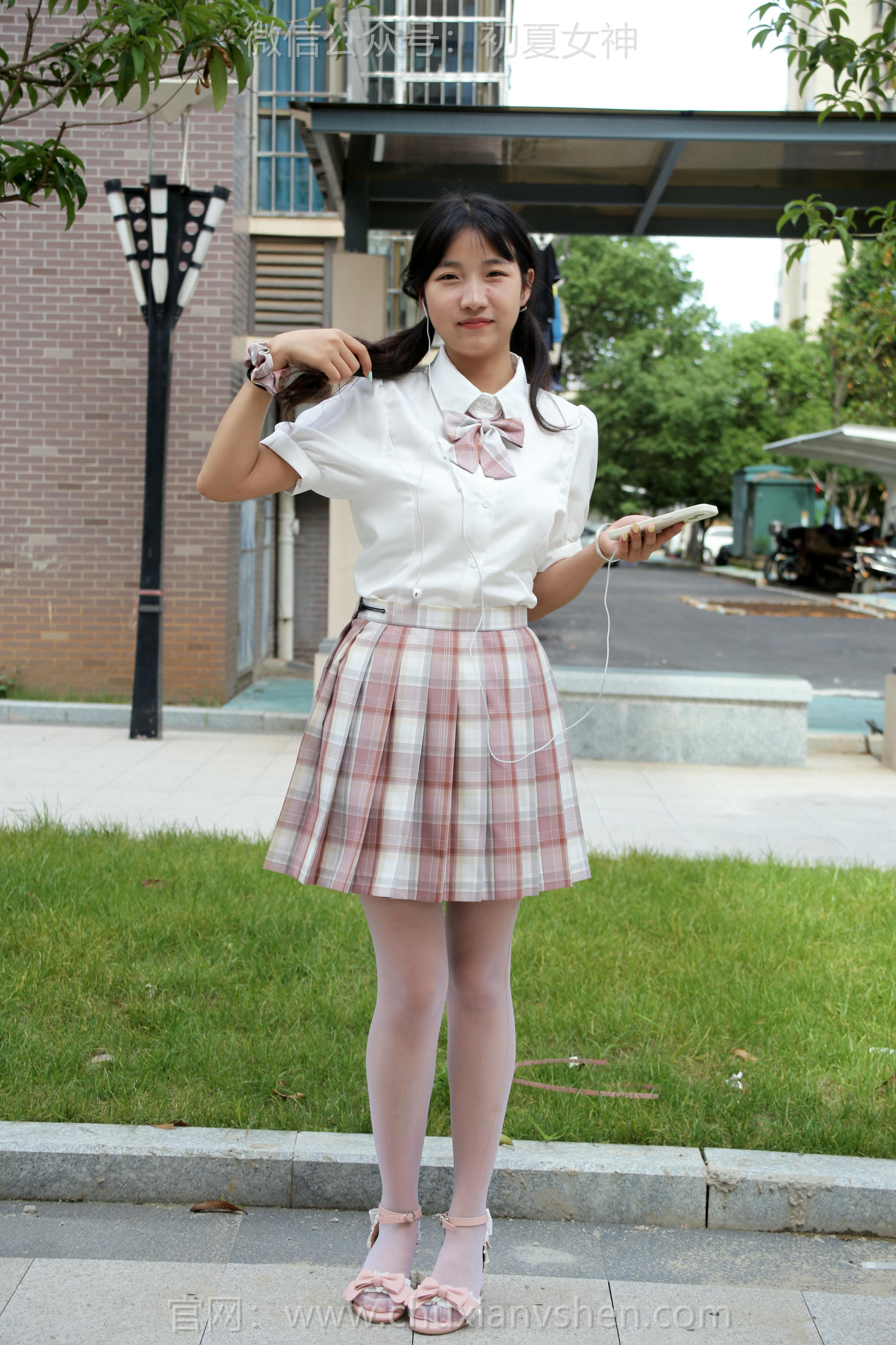 初夏女神 NO.212 点点 优雅自然 [95P1V-3.79GB]_第1集