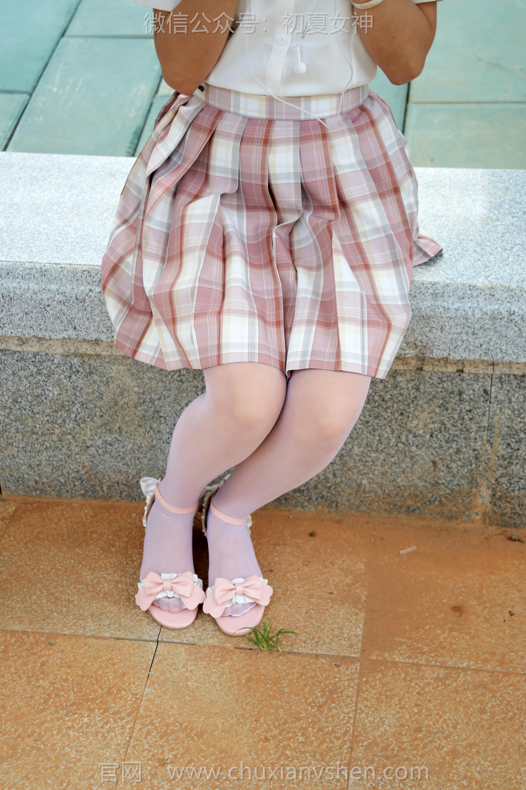 初夏女神 NO.212 点点 优雅自然 [95P1V-3.79GB]_第3集